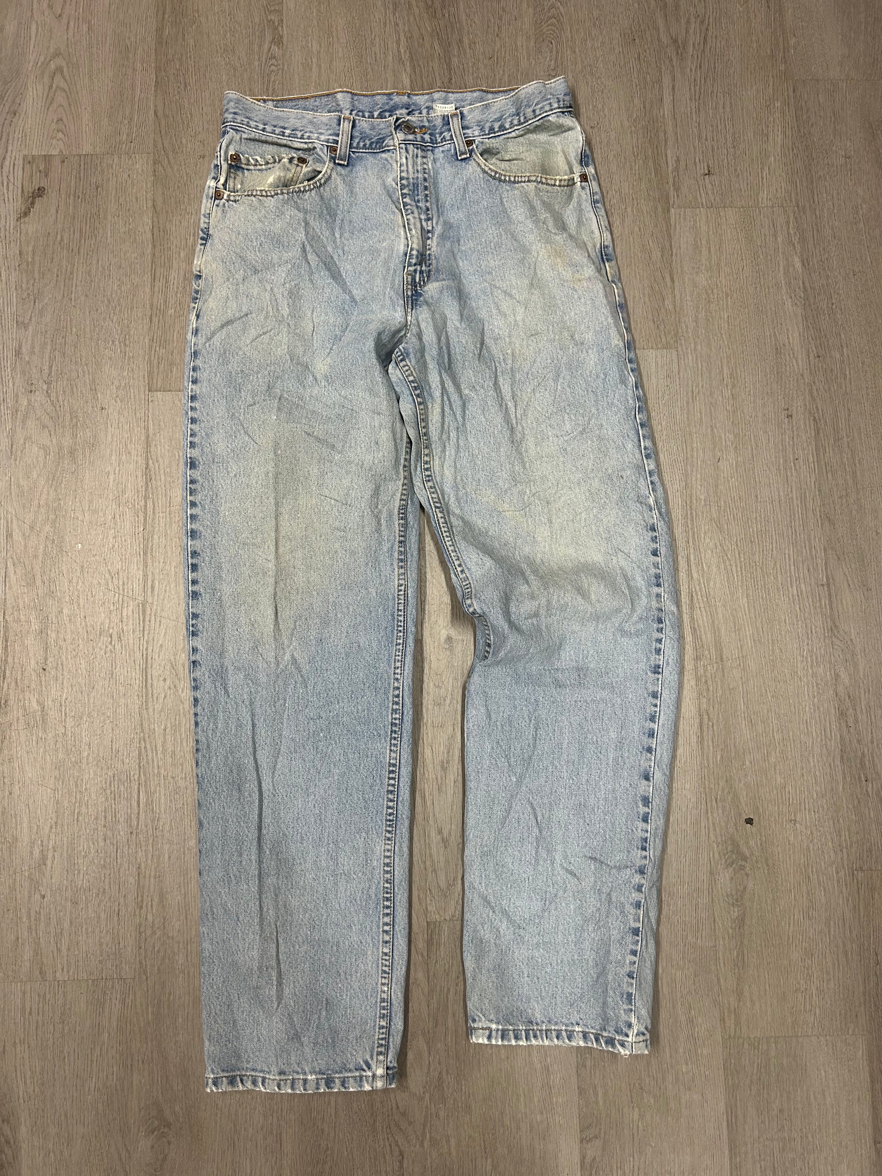 Vintage Light Wash Levi’s 550 Jeans