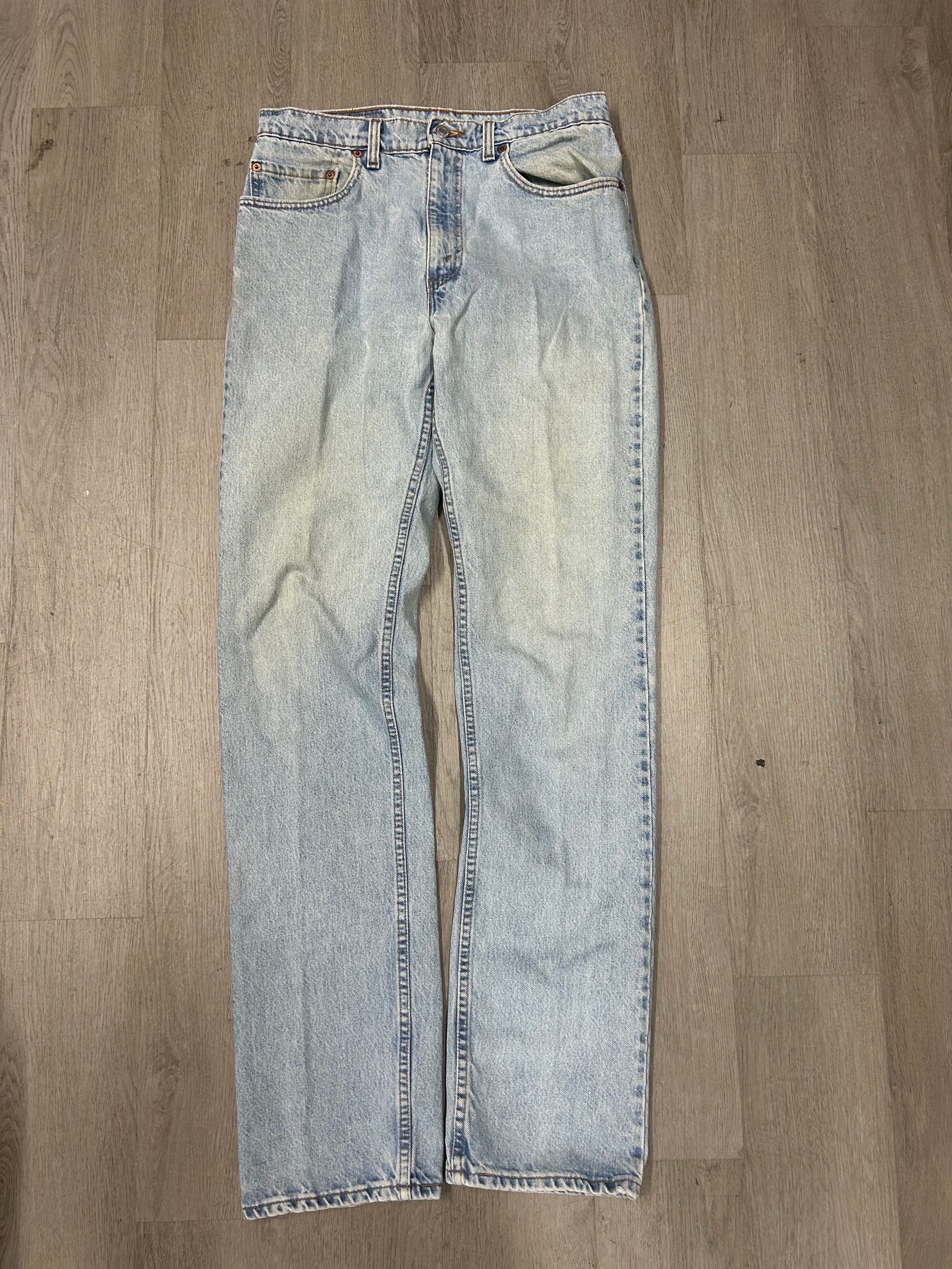 Vintage Light Wash Levi 505 Jeans