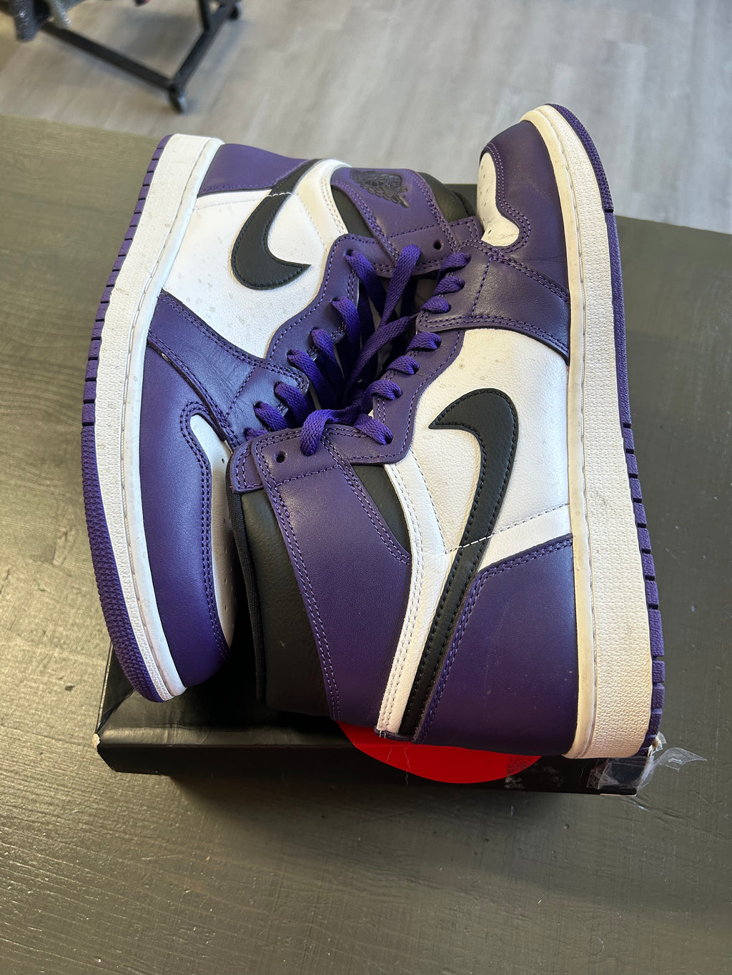 Pre-Owned Jordan 1 Retro High Court Purple White