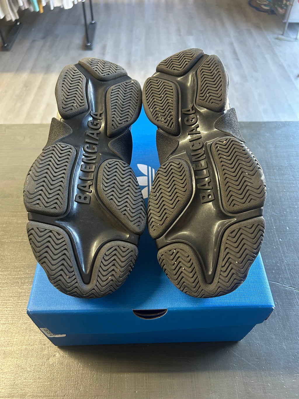 Pre-Owned Balenciaga x Adidas Triple S