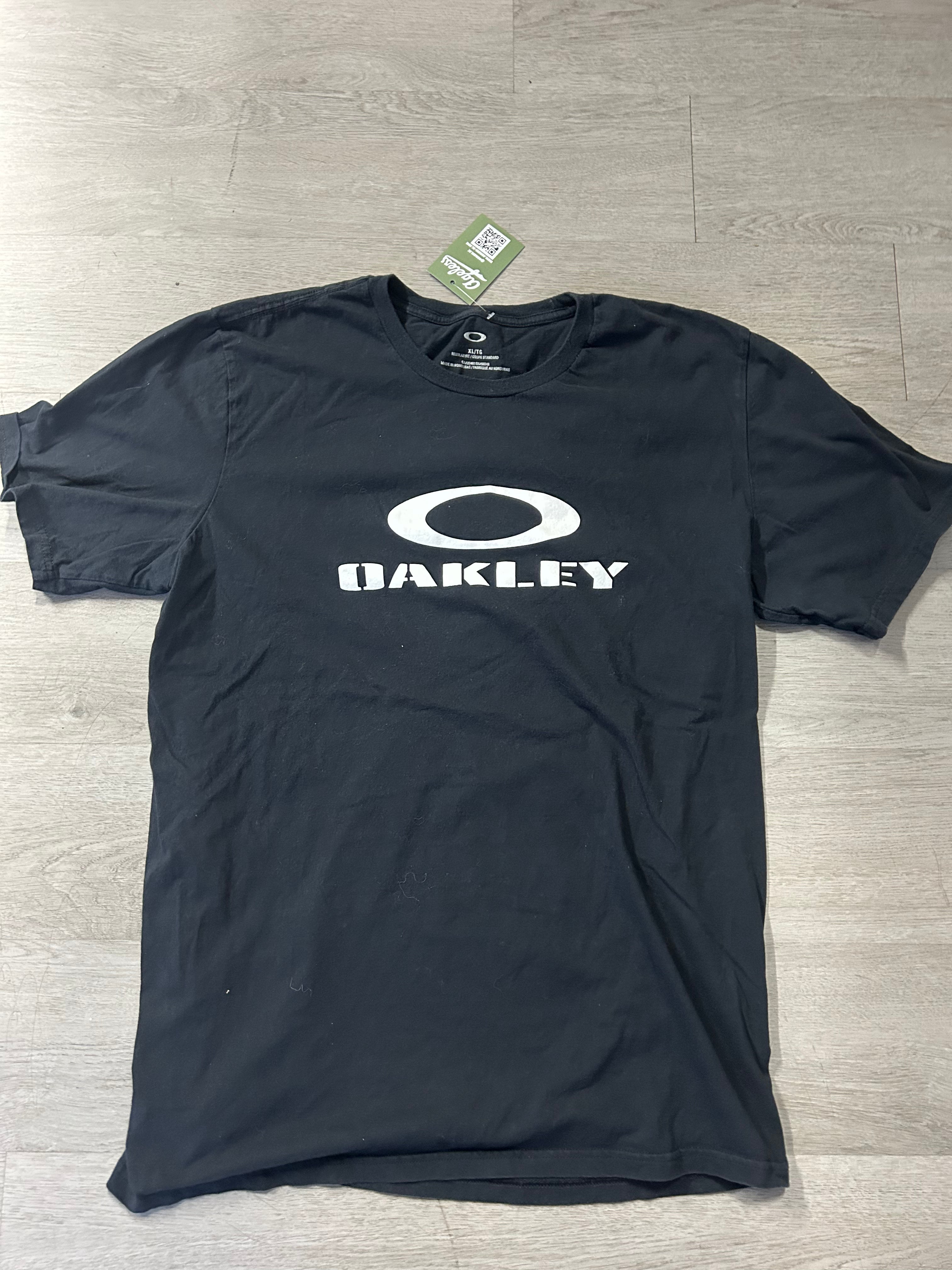 Vintage Oakley Graphic Tee