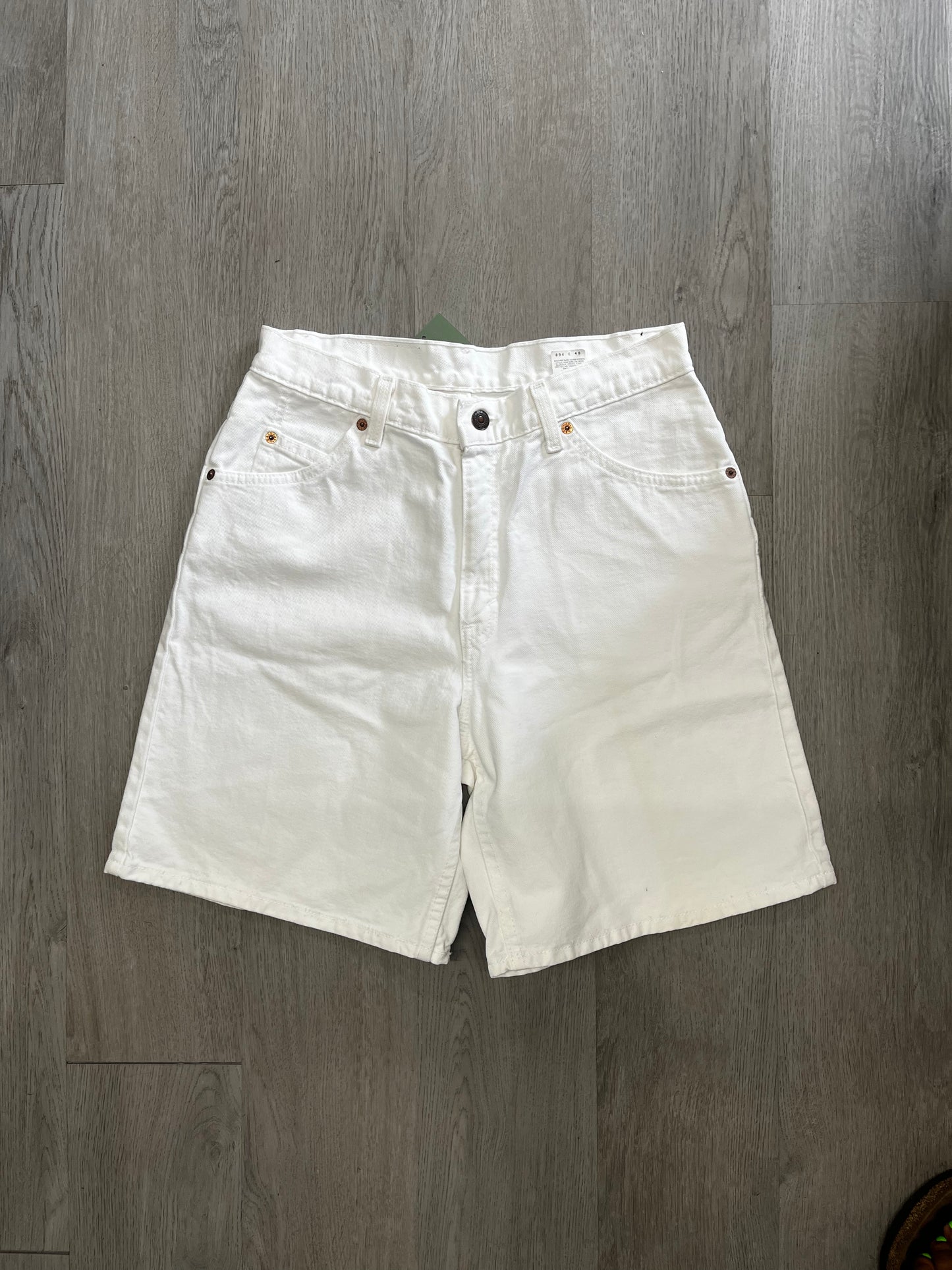 Vintage Levi’s Women’s White Jean Shorts