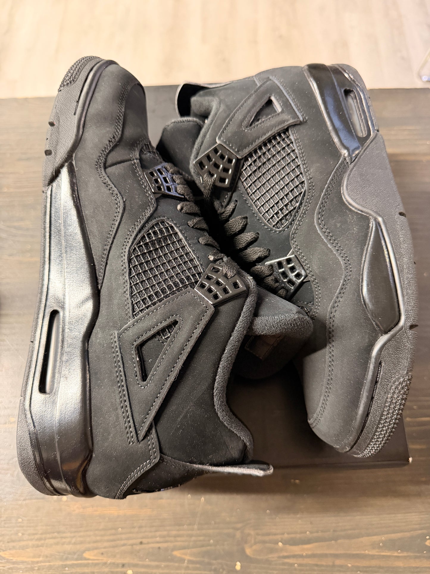 Pre-Owned Jordan 4 Retro Black Cat (2020)