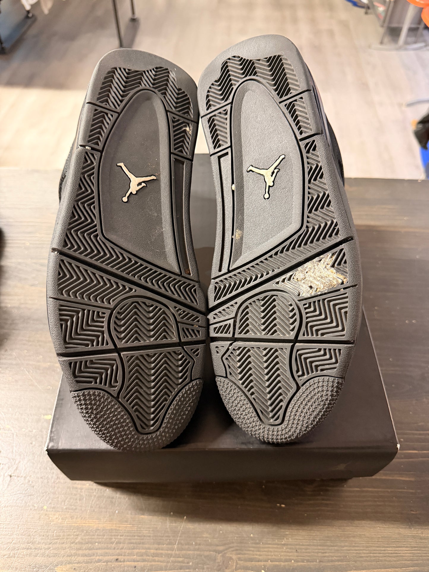 Pre-Owned Jordan 4 Retro Black Cat (2020)