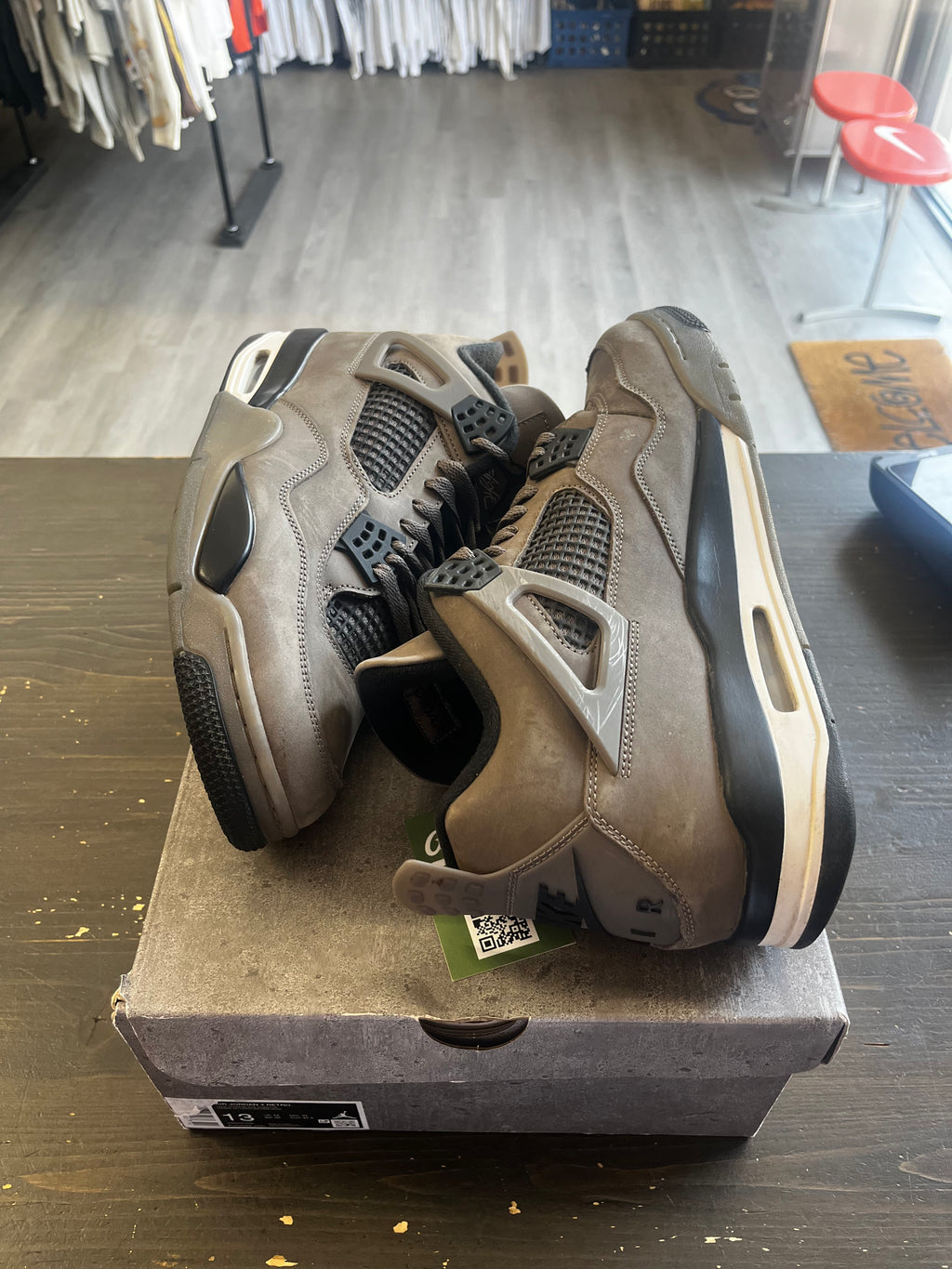 Pre-Owned Jordan 4 Retro Cave Stone