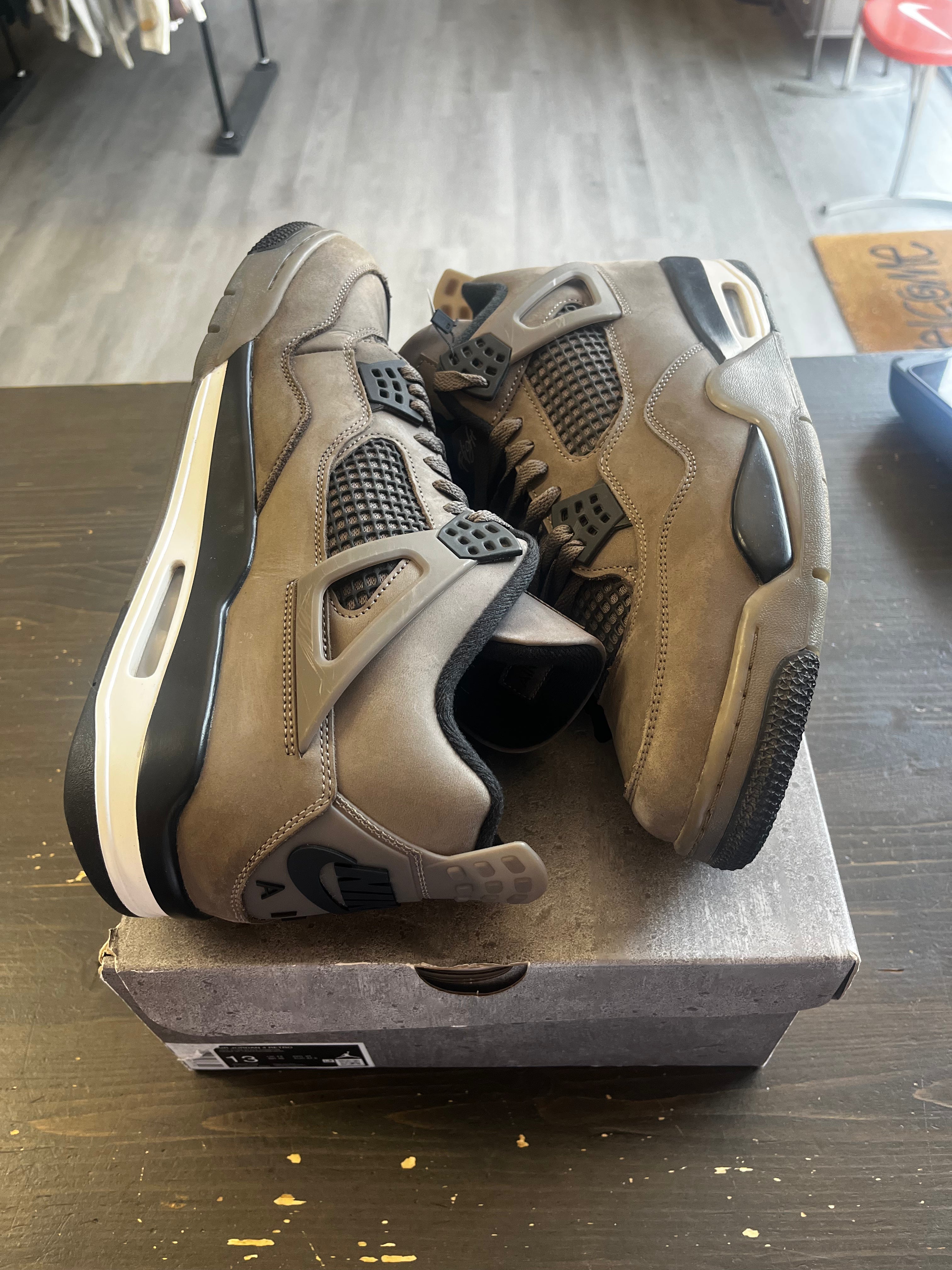 Pre-Owned Jordan 4 Retro Cave Stone