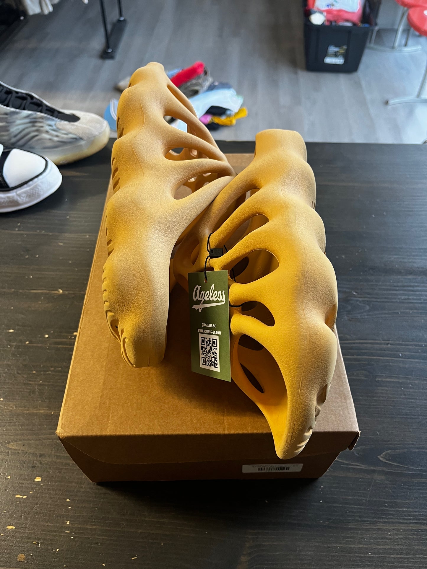 Pre-Owned Adidas Yeezy 450 Slide Cream