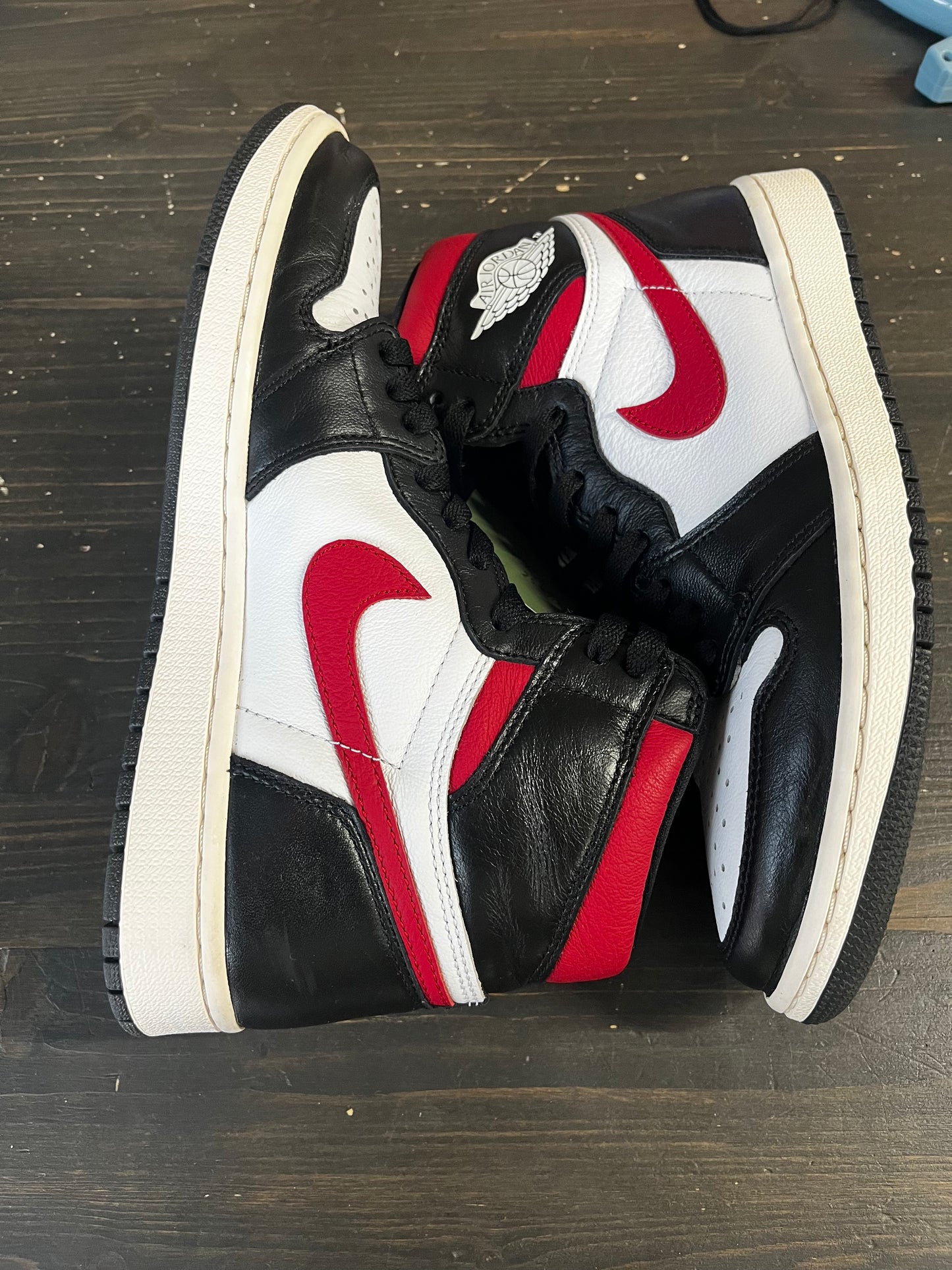 Pre-Owned Jordan 1 Retro High Black Gym Red