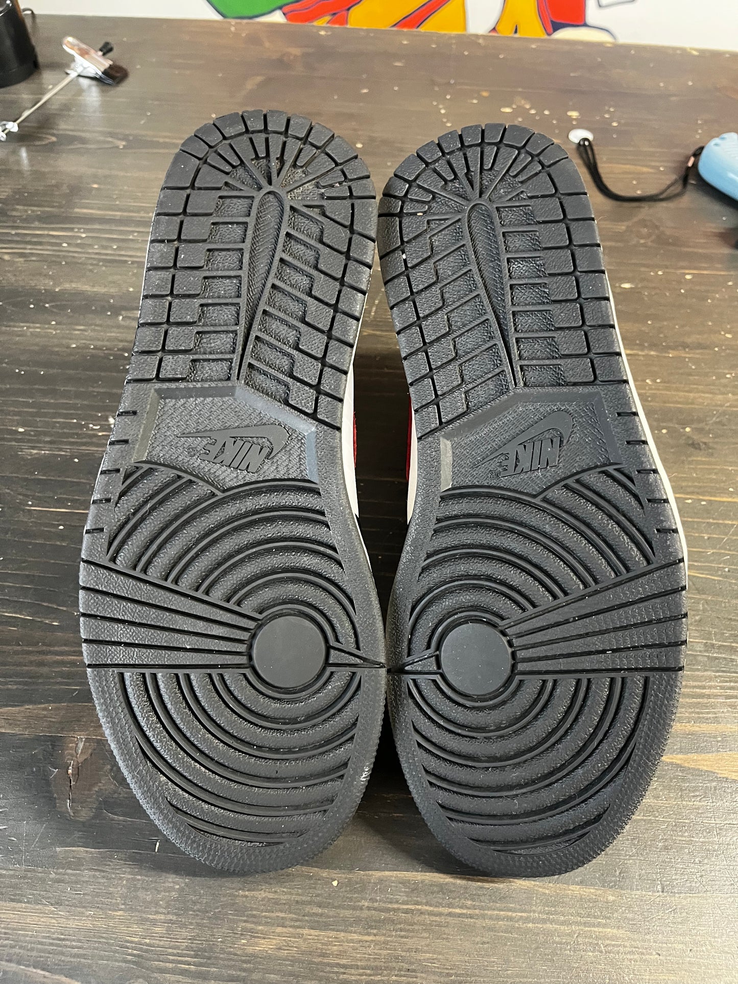 Pre-Owned Jordan 1 Retro High Black Gym Red