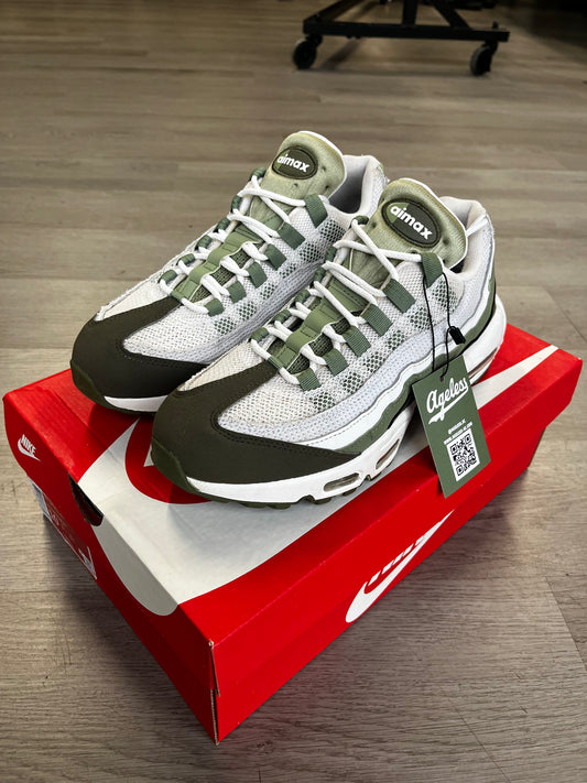 Pre-Owned Nike Air Max 95 White Medium Olive Oil Green