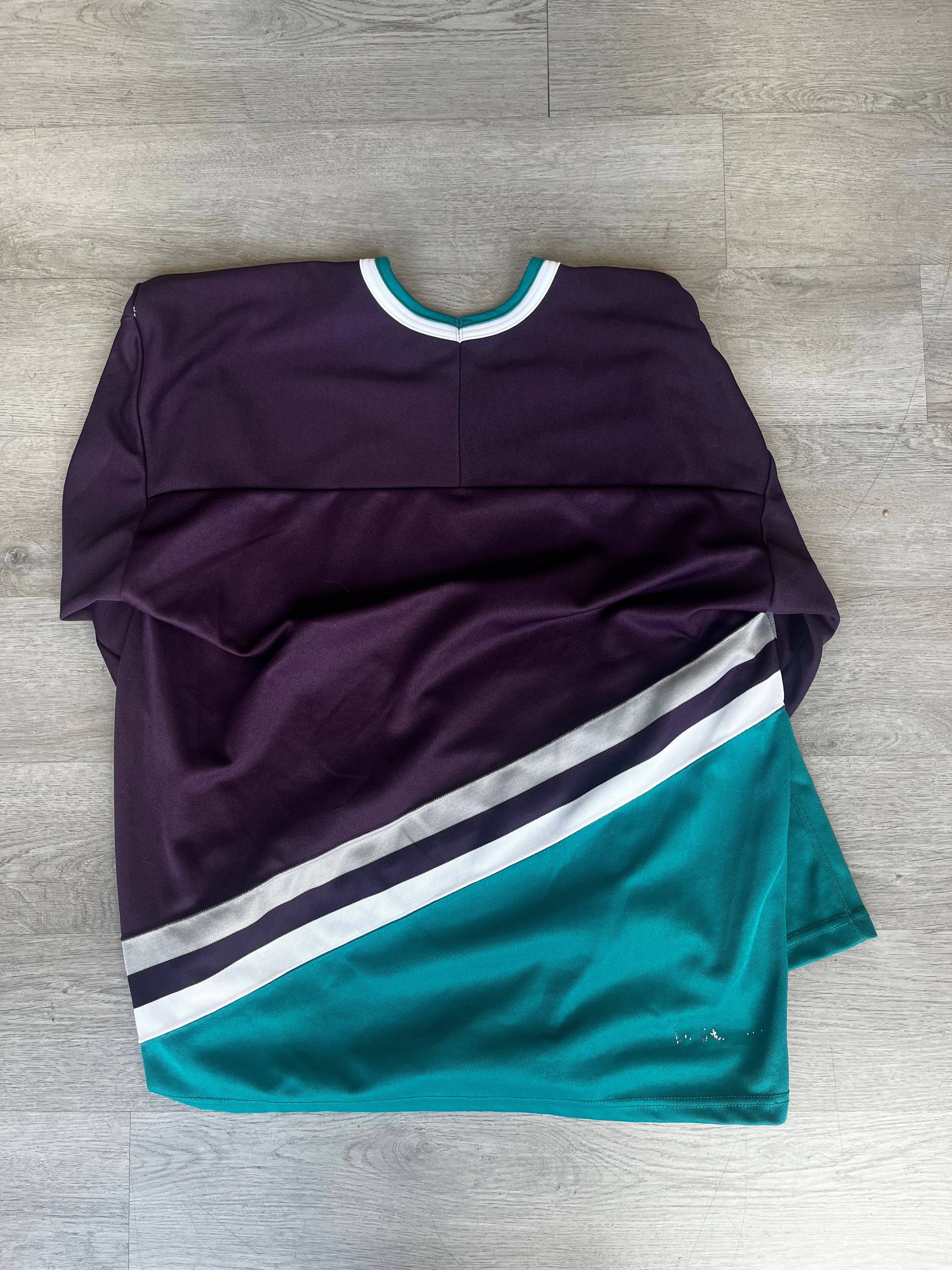 Vintage 1990s Anaheim Mighty Ducks Jersey