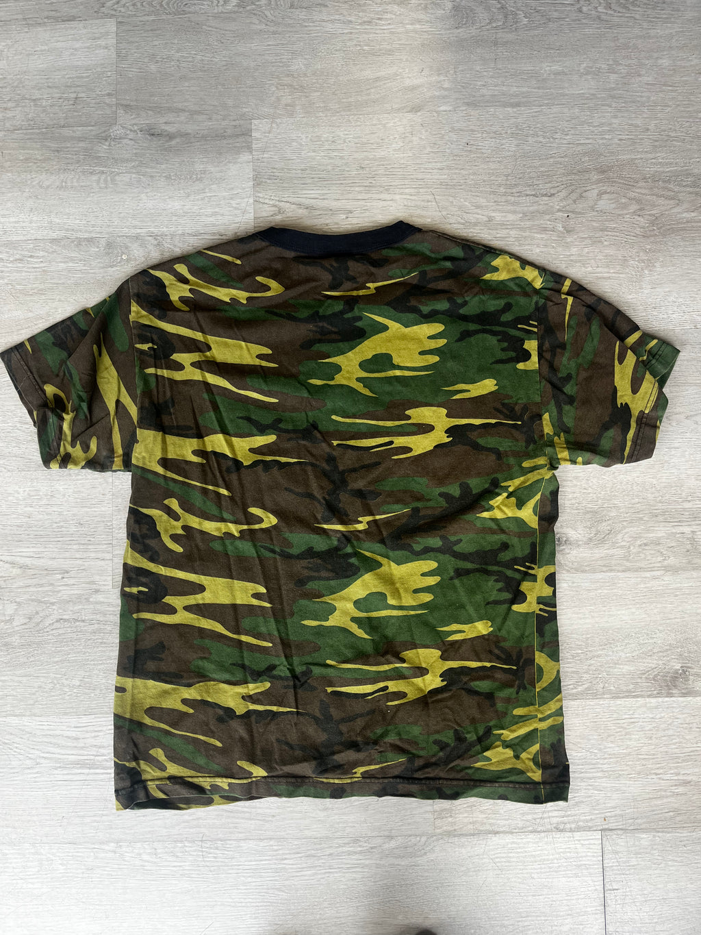 Vintage 2001 Alstyle Apparel (AAA) camouflage Tee
