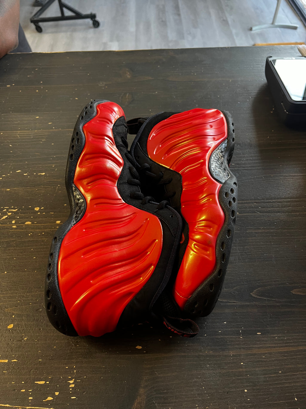Pre-Owned Nike Air Foamposite One Habanero Red