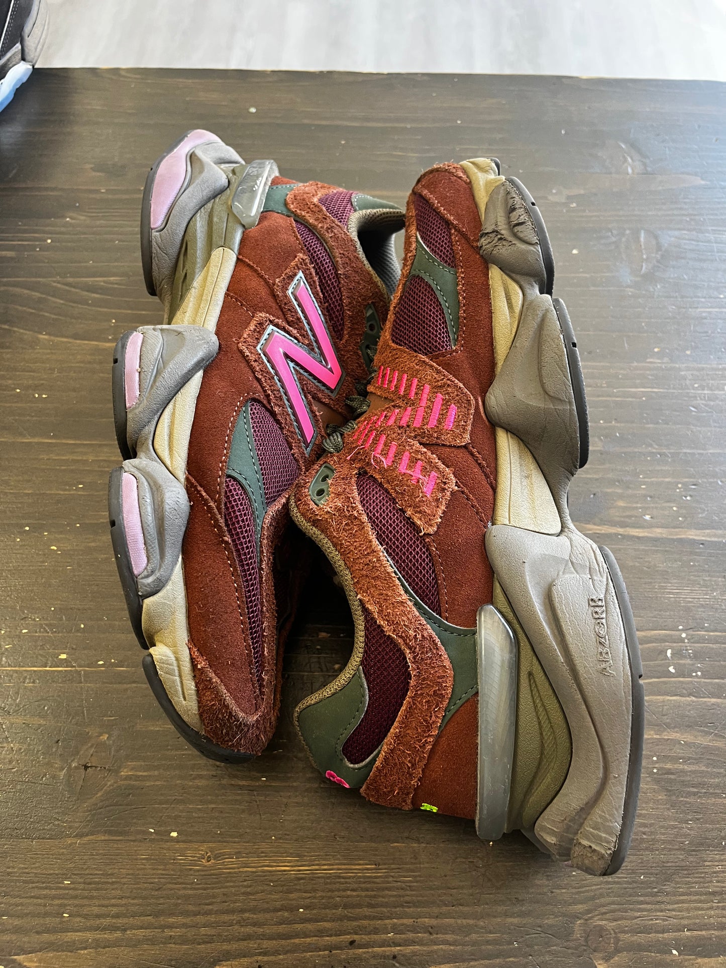 Pre-Owned New Balance 9060 Rich Oak Burgundy