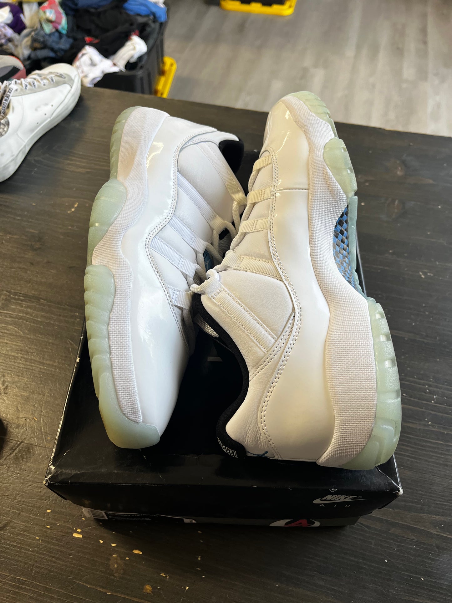 Pre-Owned Jordan 11 Retro Low Legend Blue