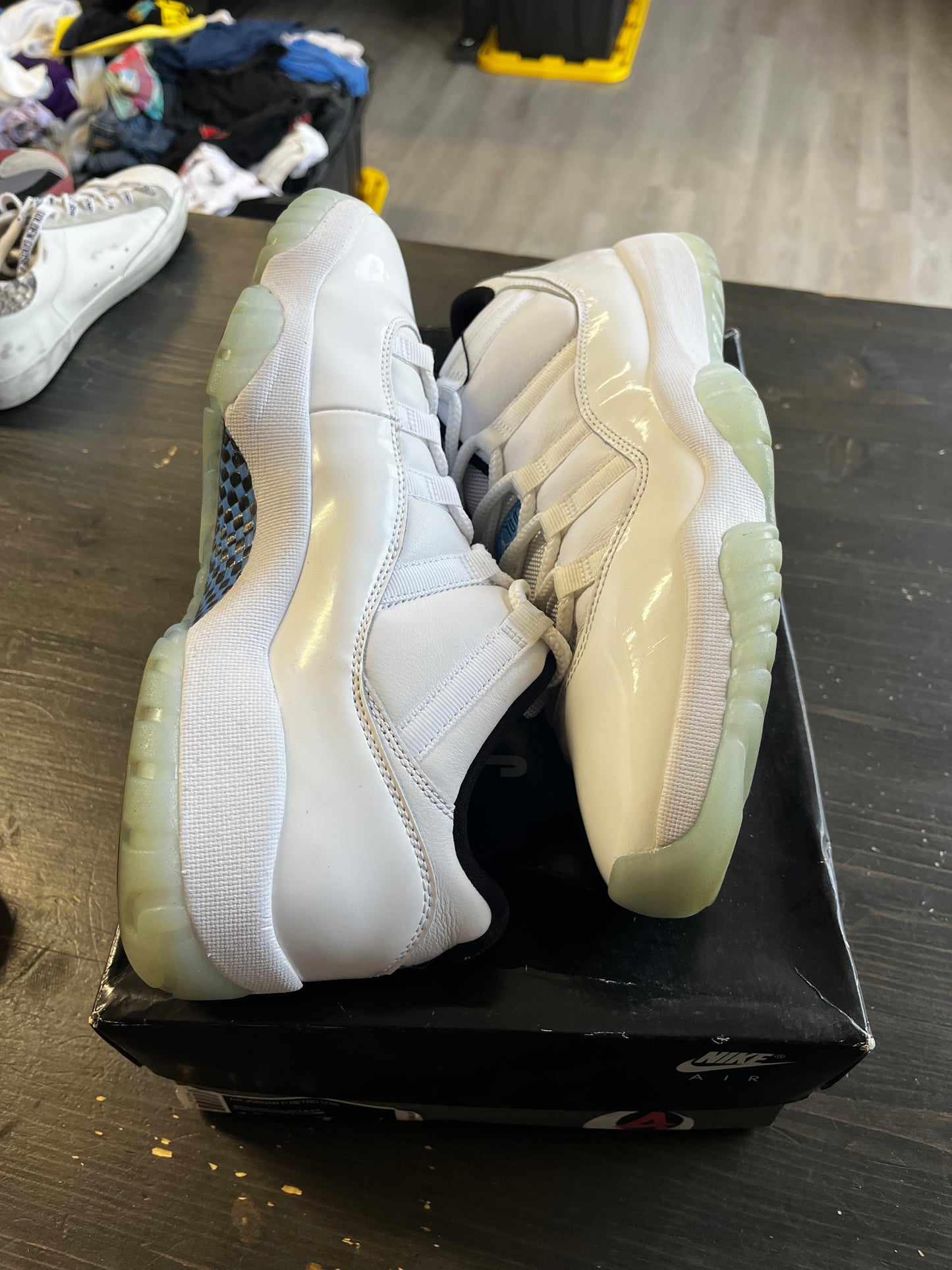 Pre-Owned Jordan 11 Retro Low Legend Blue