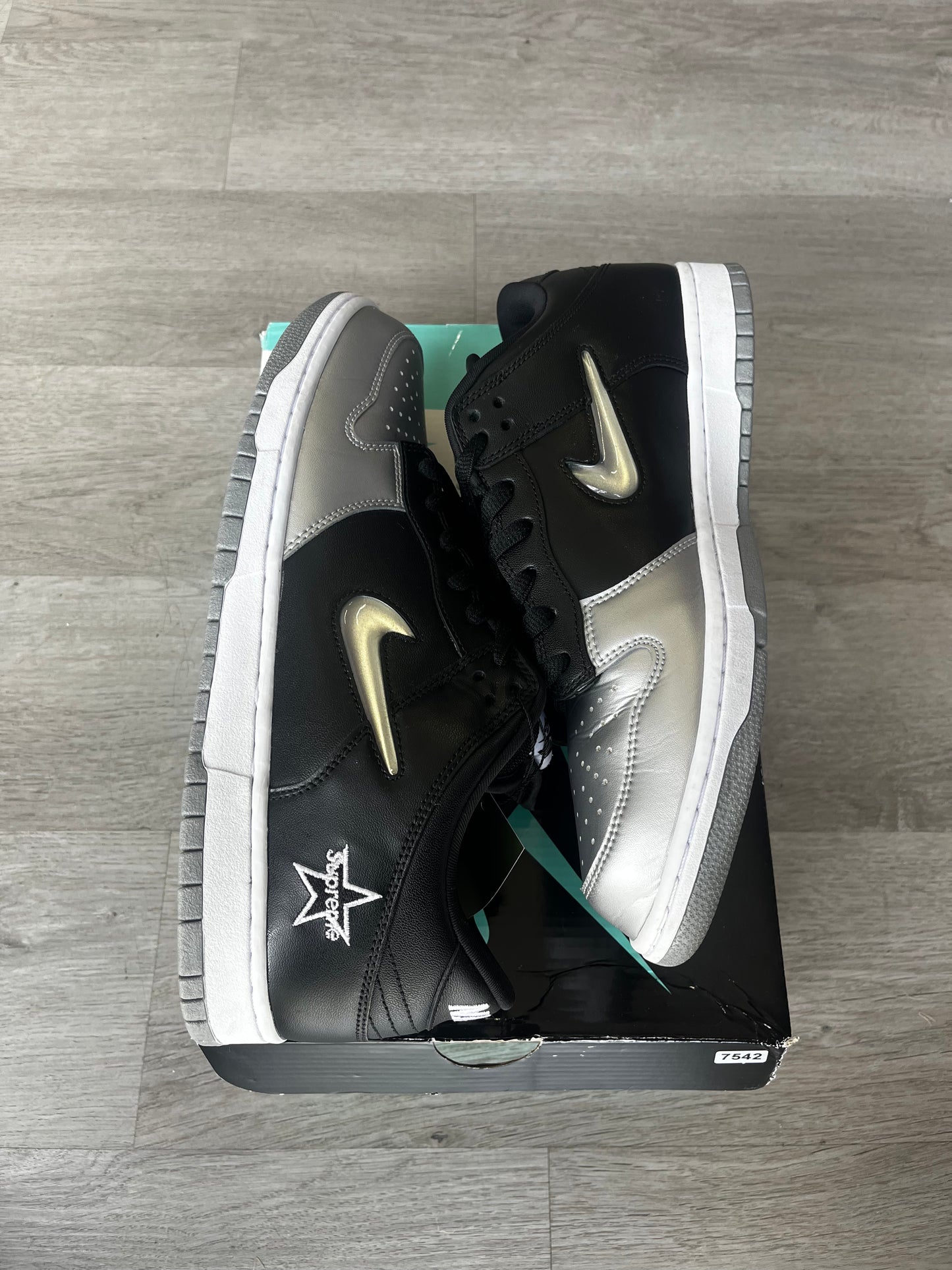 Pre-Owned Nike SB Dunk Low Supreme Jewel Swoosh Silver