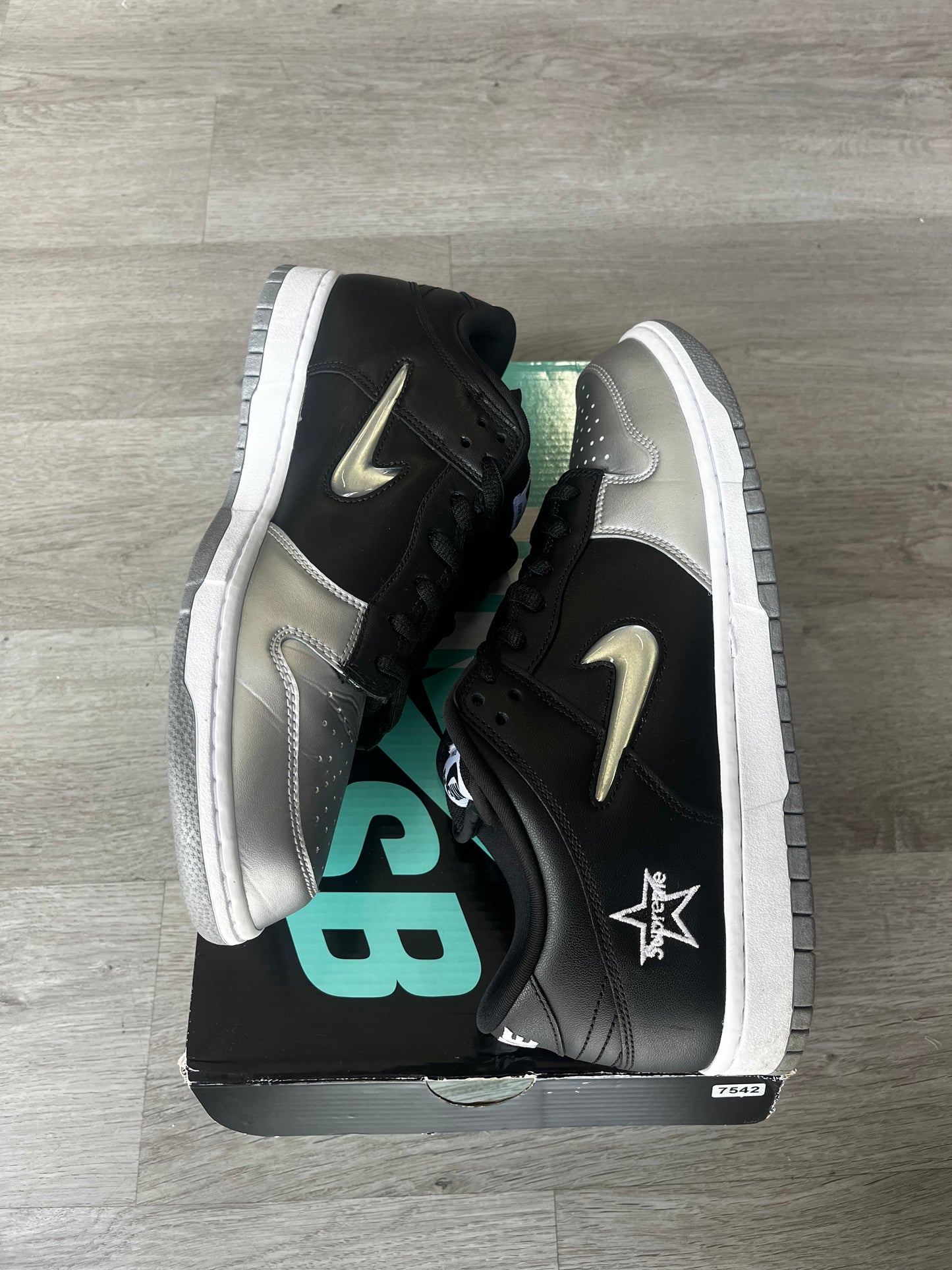 Pre-Owned Nike SB Dunk Low Supreme Jewel Swoosh Silver