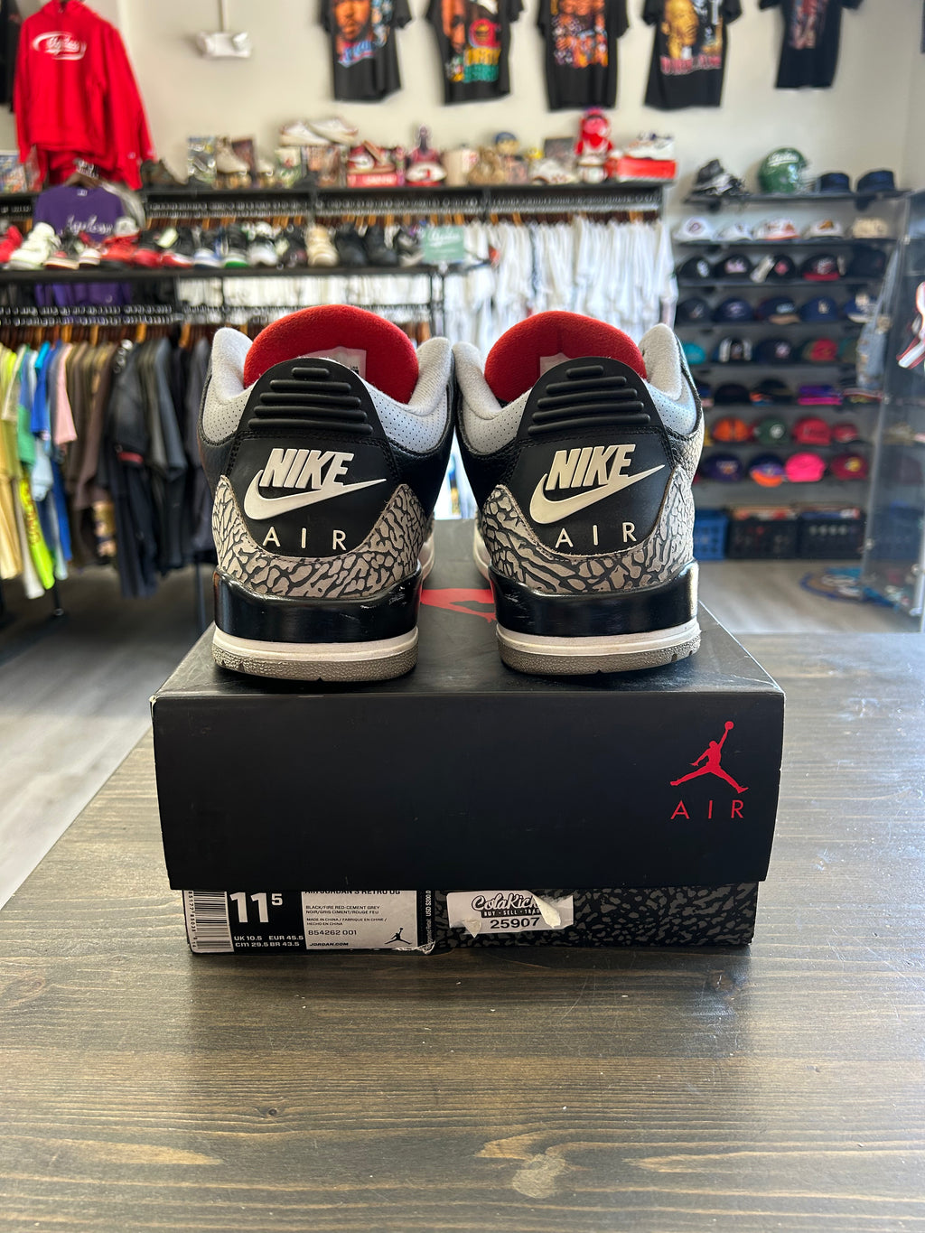 Pre-Owned Jordan 3 Retro Black Cement (2018)