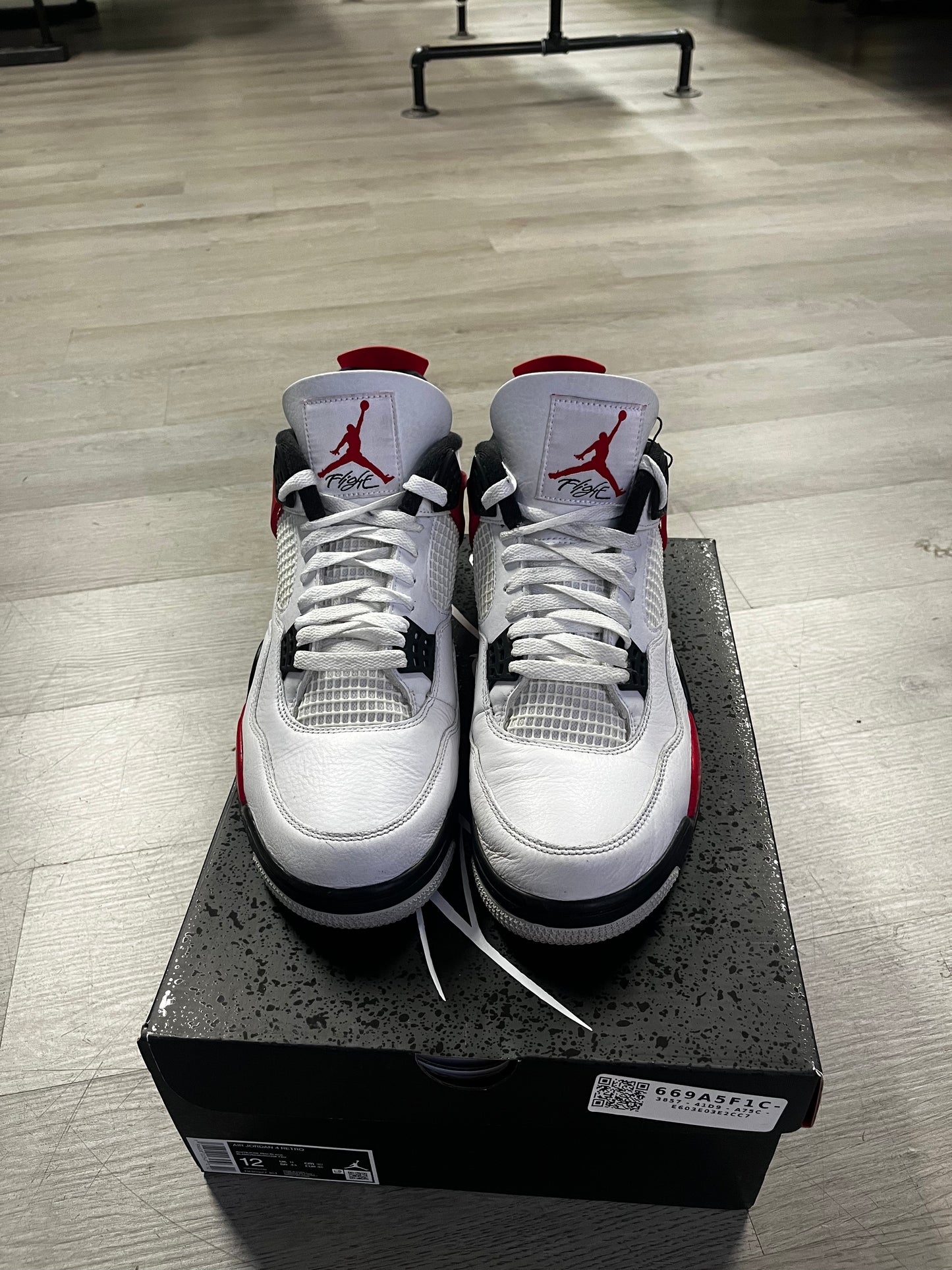 Pre-Owned Jordan 4 Retro Red Cement