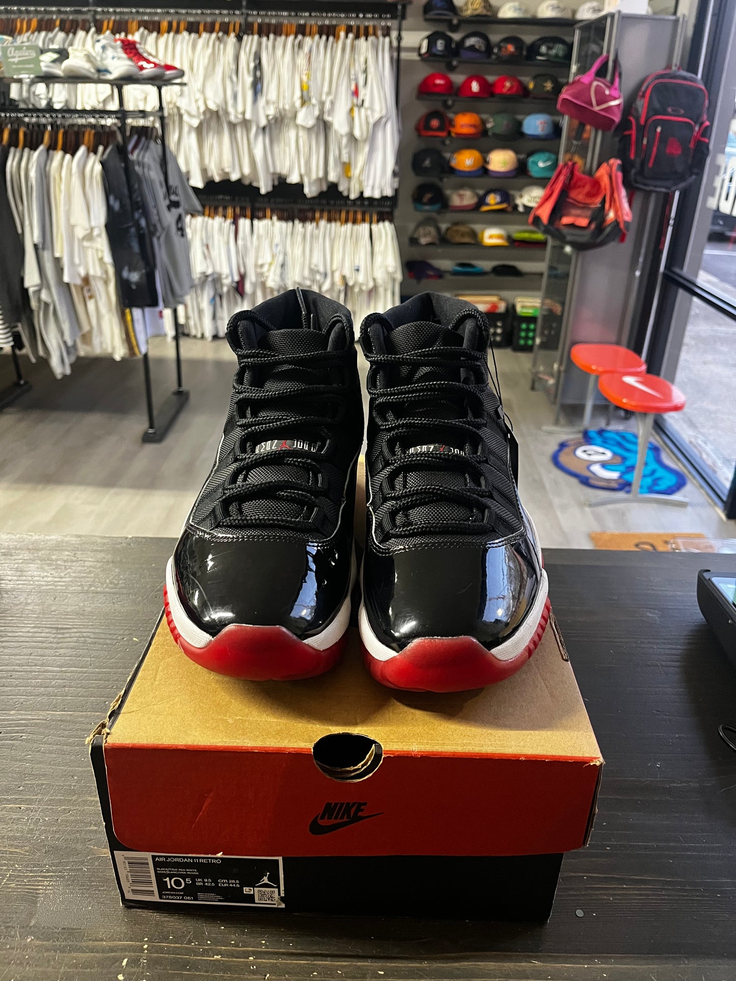 Pre-Owned Jordan 11 Retro Playoffs Bred (2019)