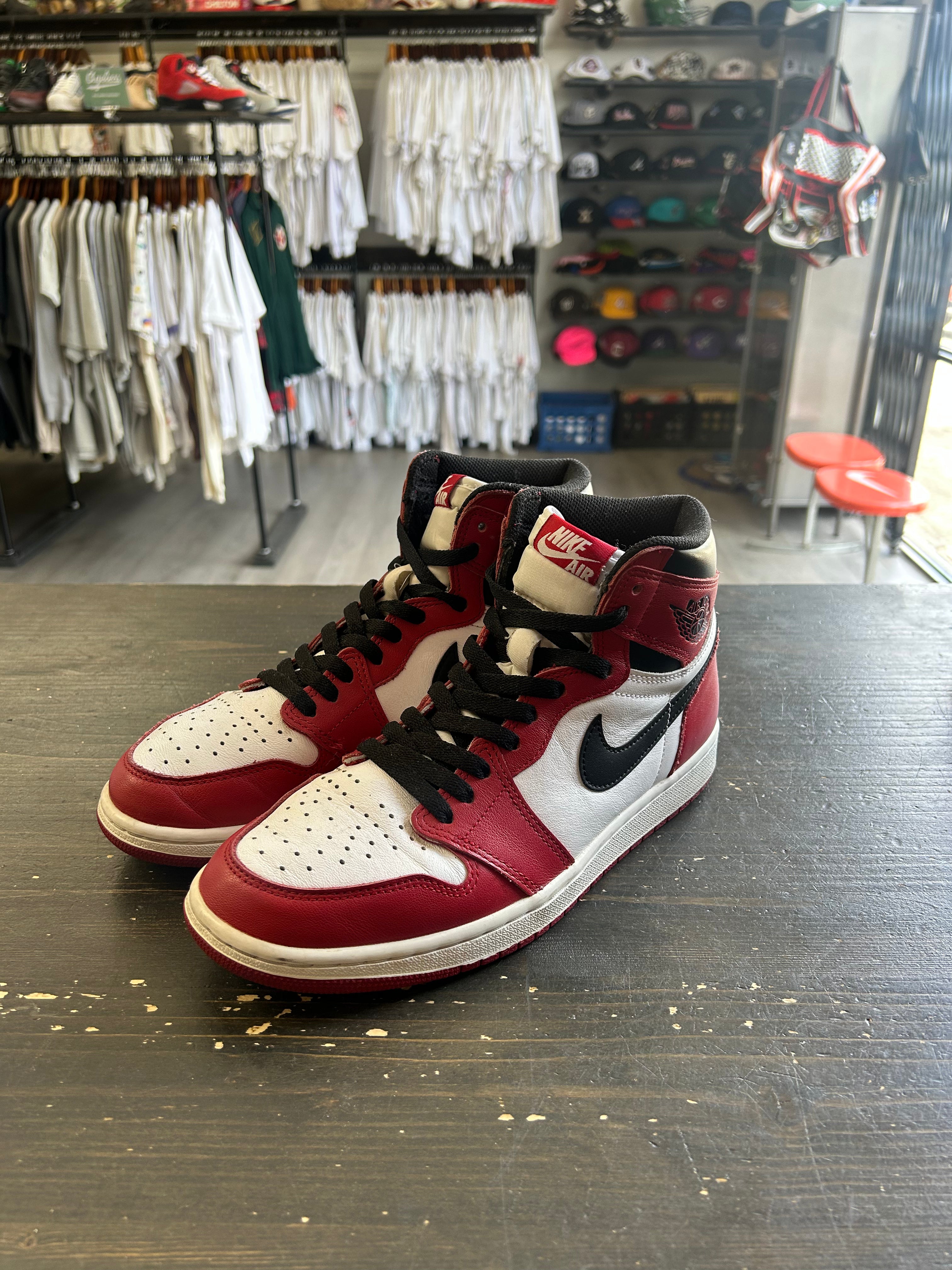 Pre-Owned Jordan 1 Retro Chicago (2015)