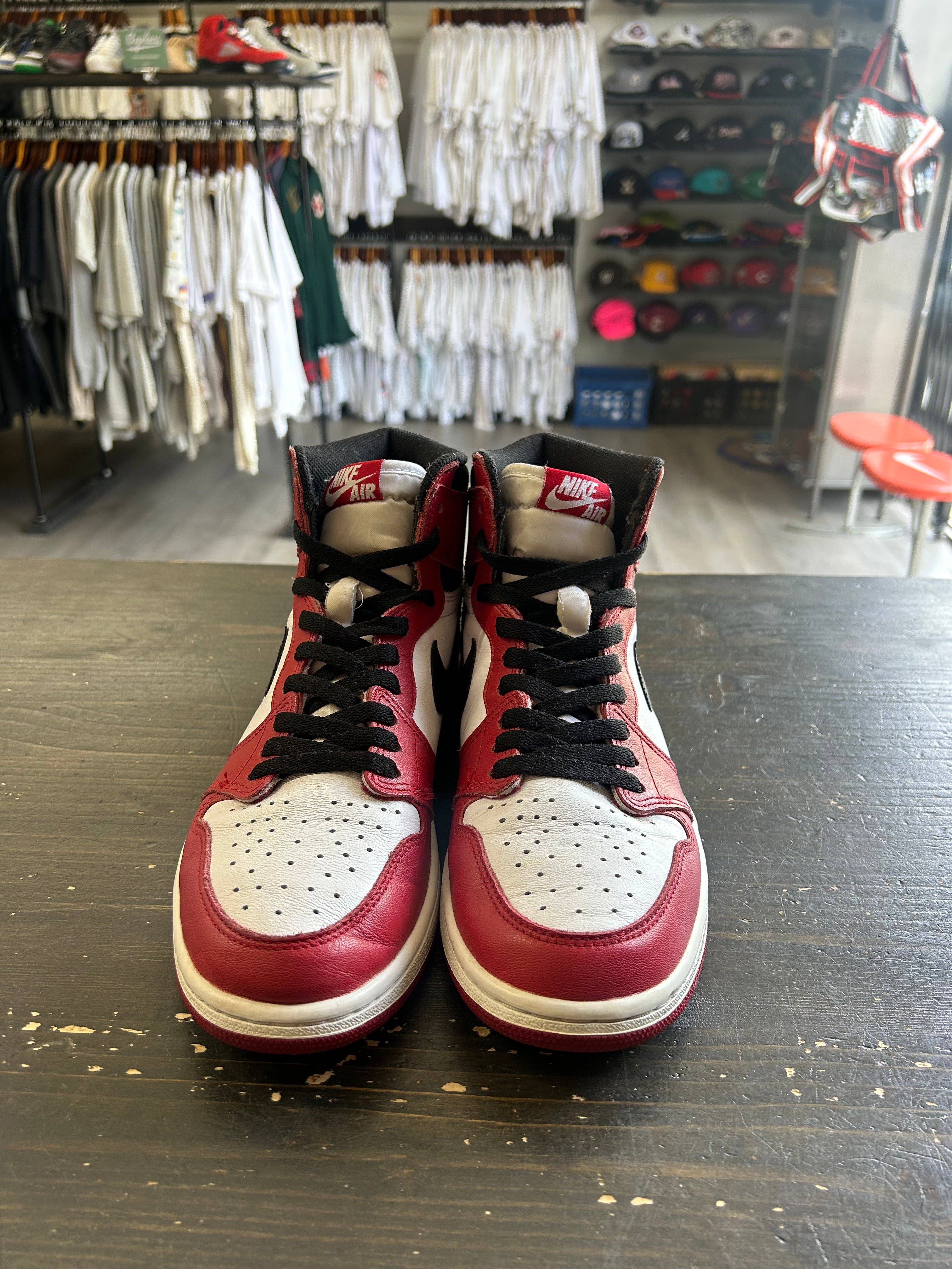 Pre-Owned Jordan 1 Retro Chicago (2015)