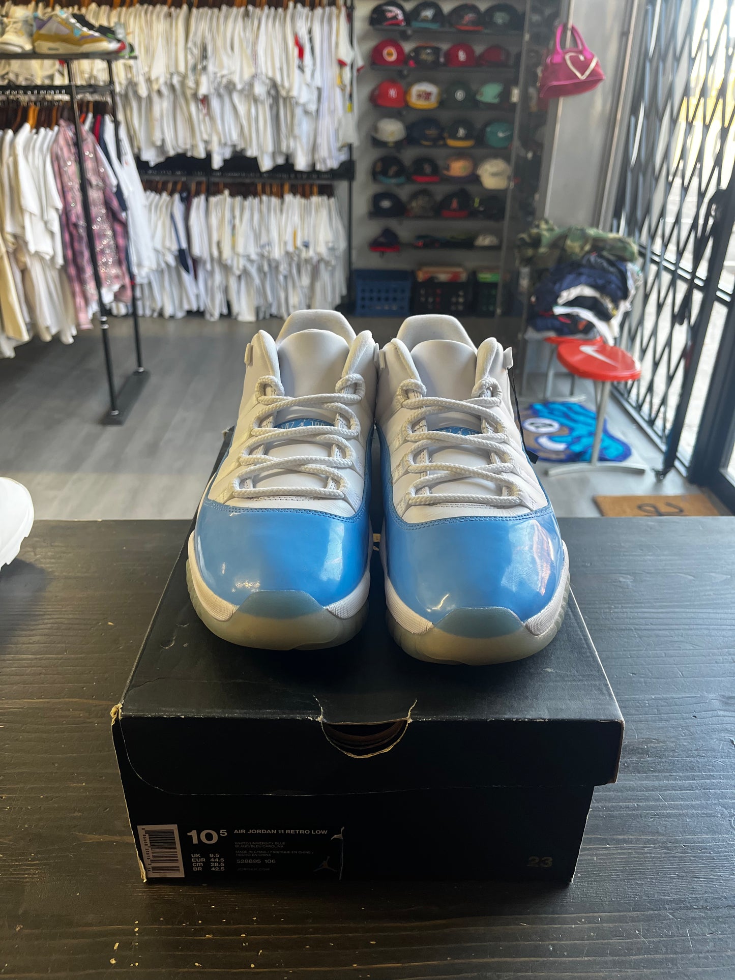 Pre-Owned Jordan 11 Retro Low University Blue (2017)