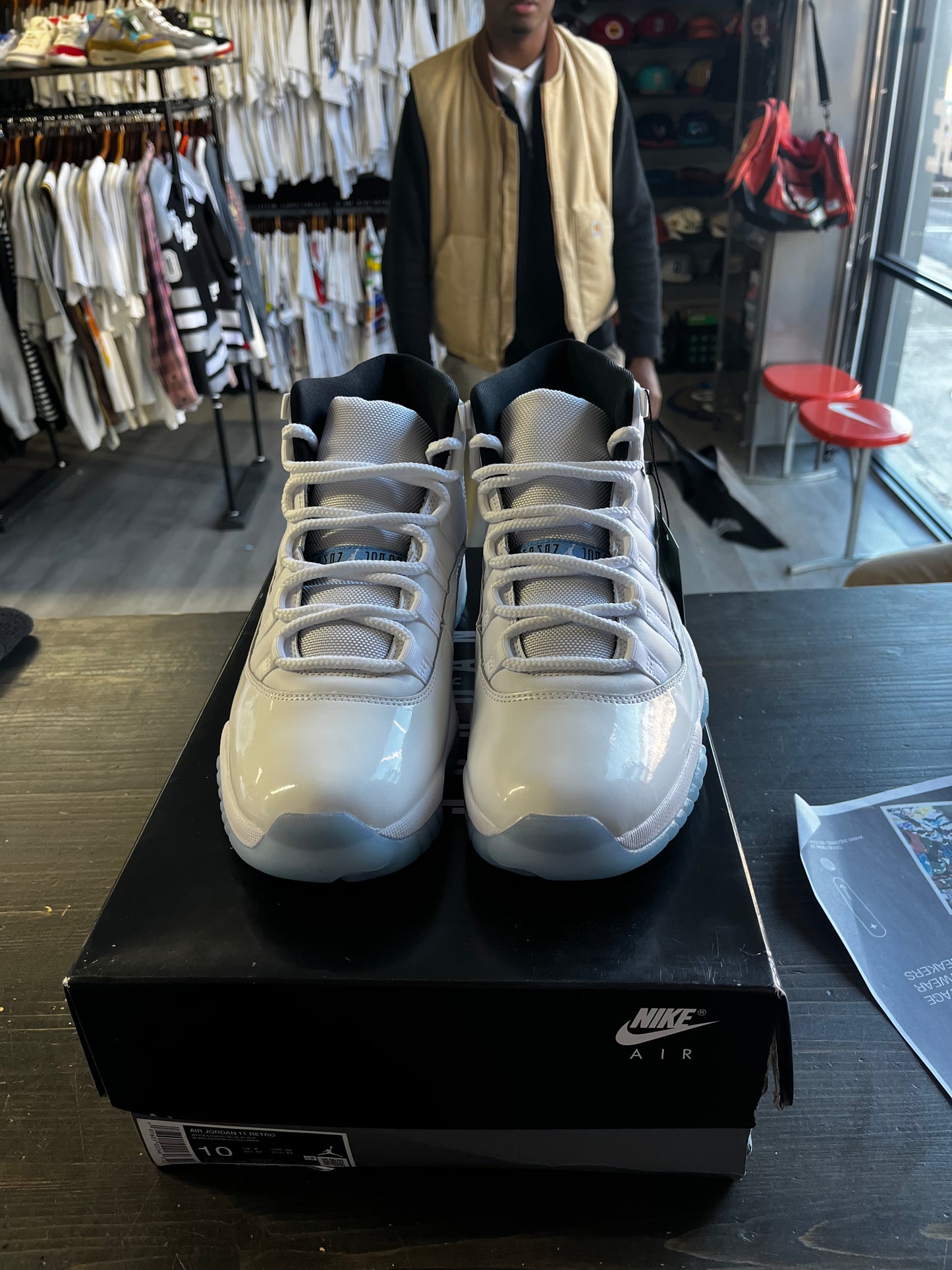 Jordan 11 Retro Legend Blue (2024)