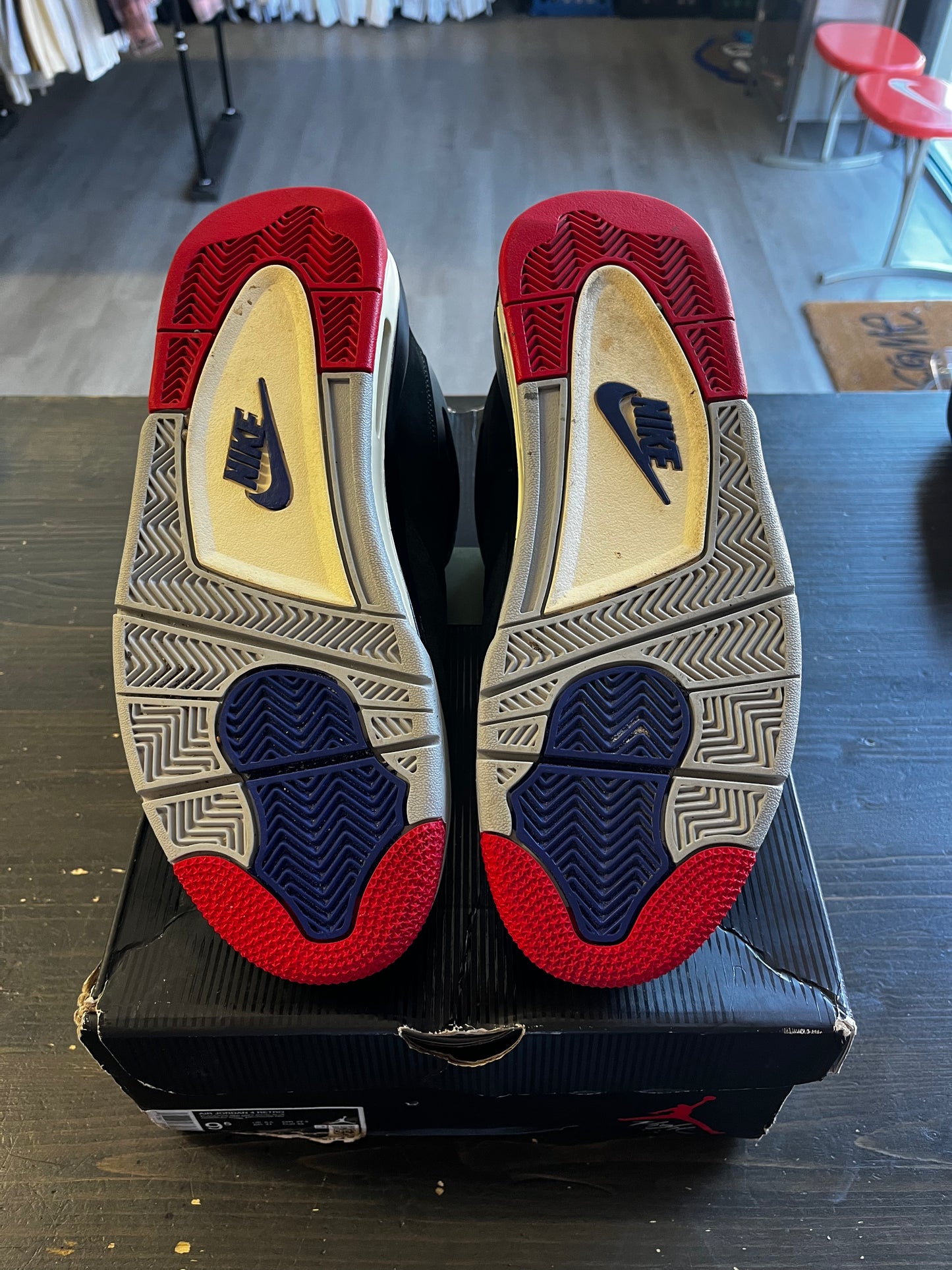 Pre-Owned Jordan 4 Retro Rare Air (White Lettering)