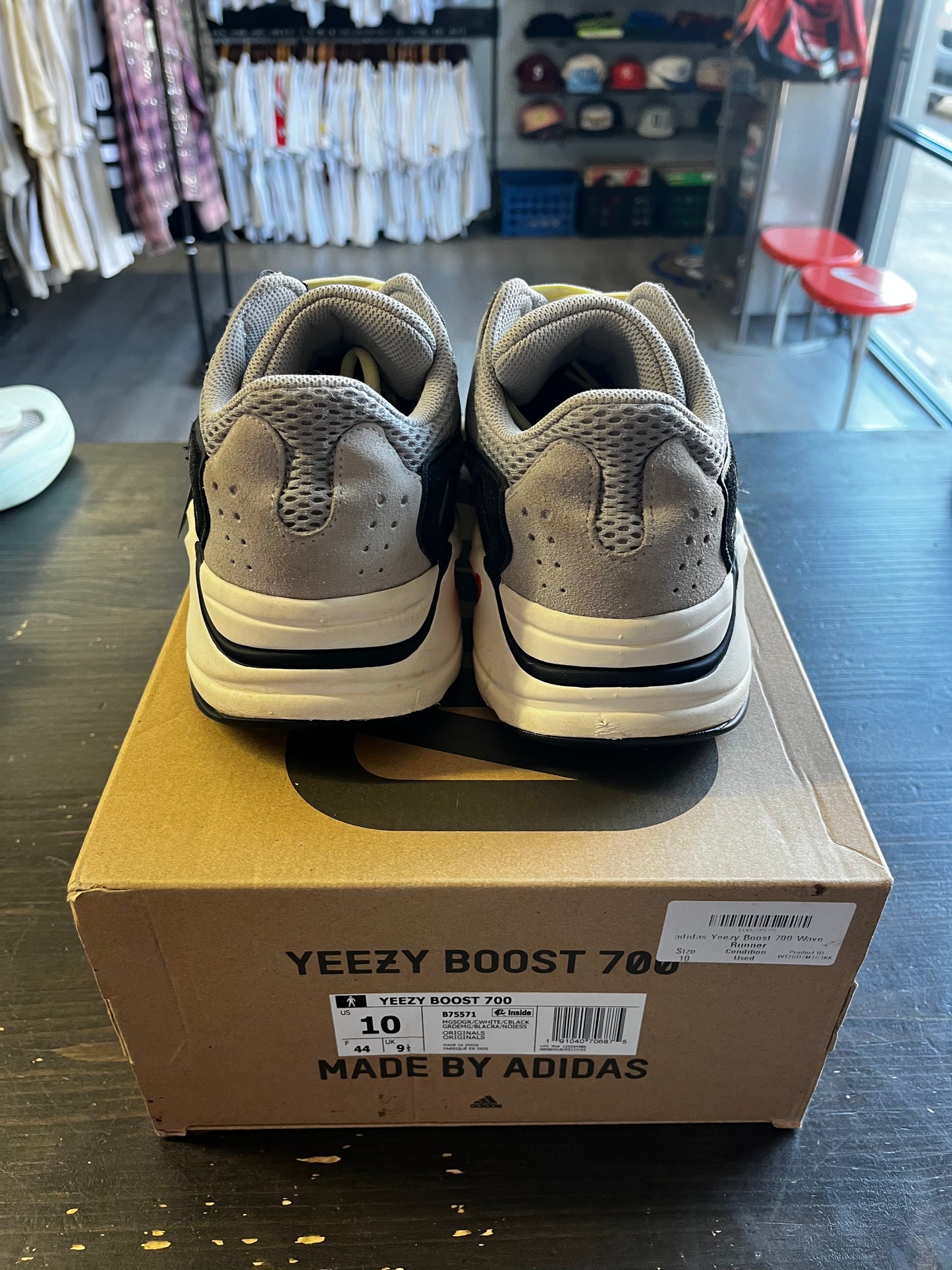 Adidas Yeezy Boost 700 Wave Runner
