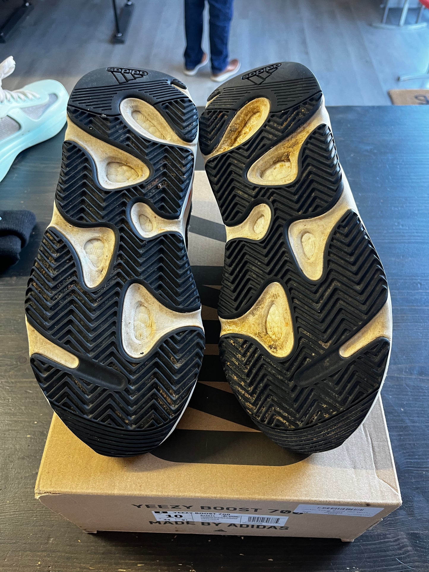 Adidas Yeezy Boost 700 Wave Runner