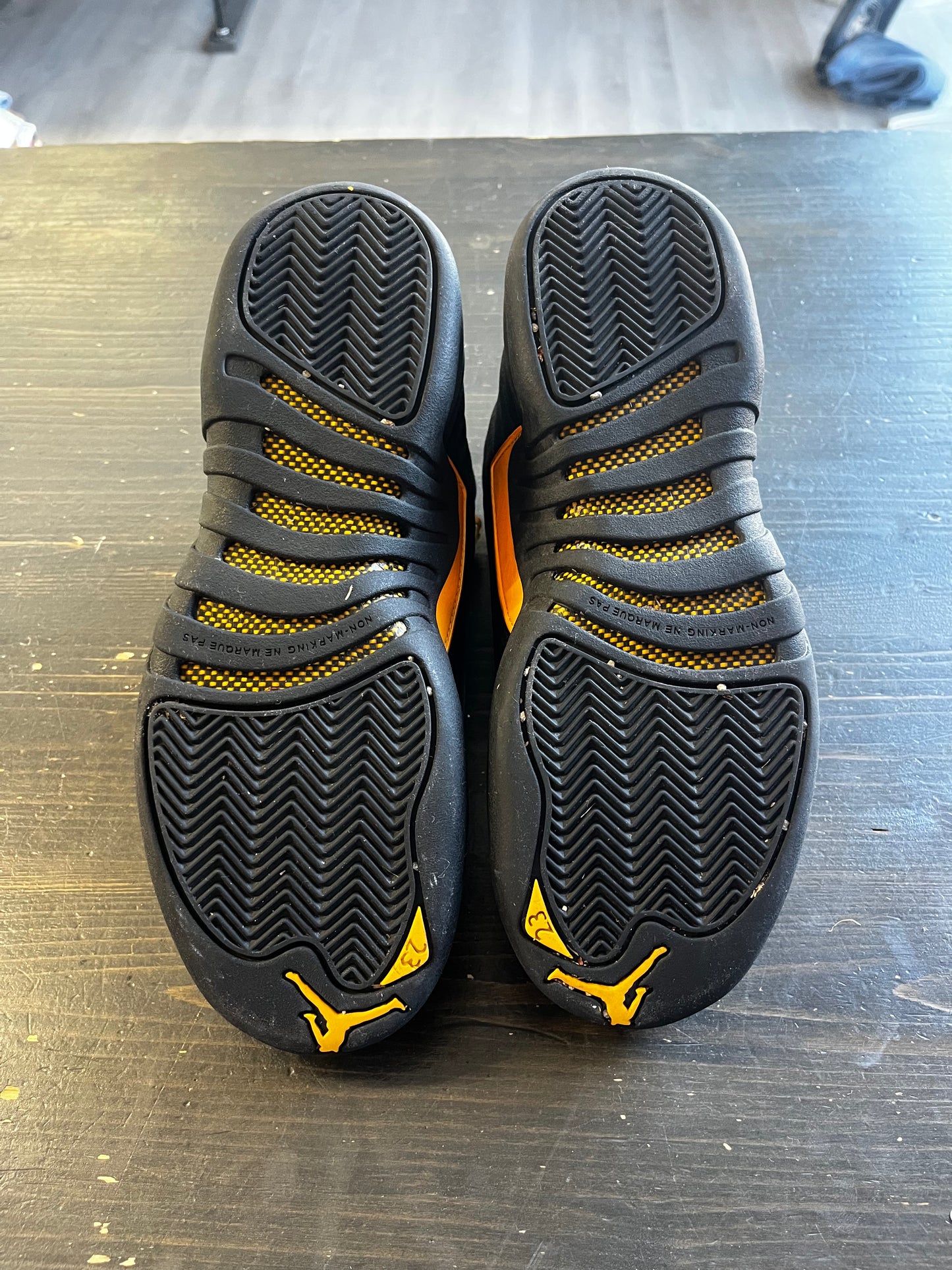 Pre-Owned Jordan 12 Retro Black Taxi (GS)