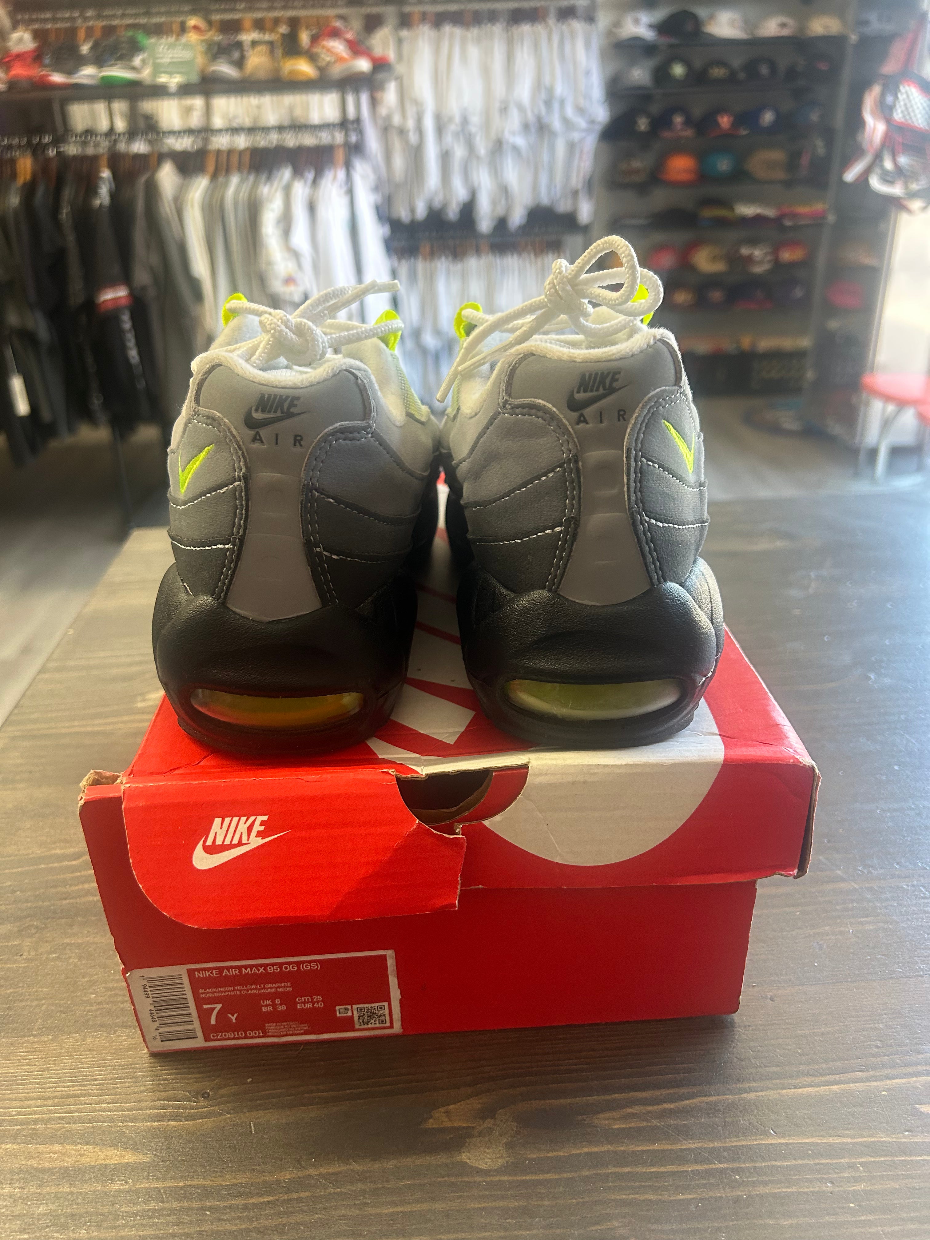 Pre-Owned Nike Air Max 95 OG Neon (2020) (GS)