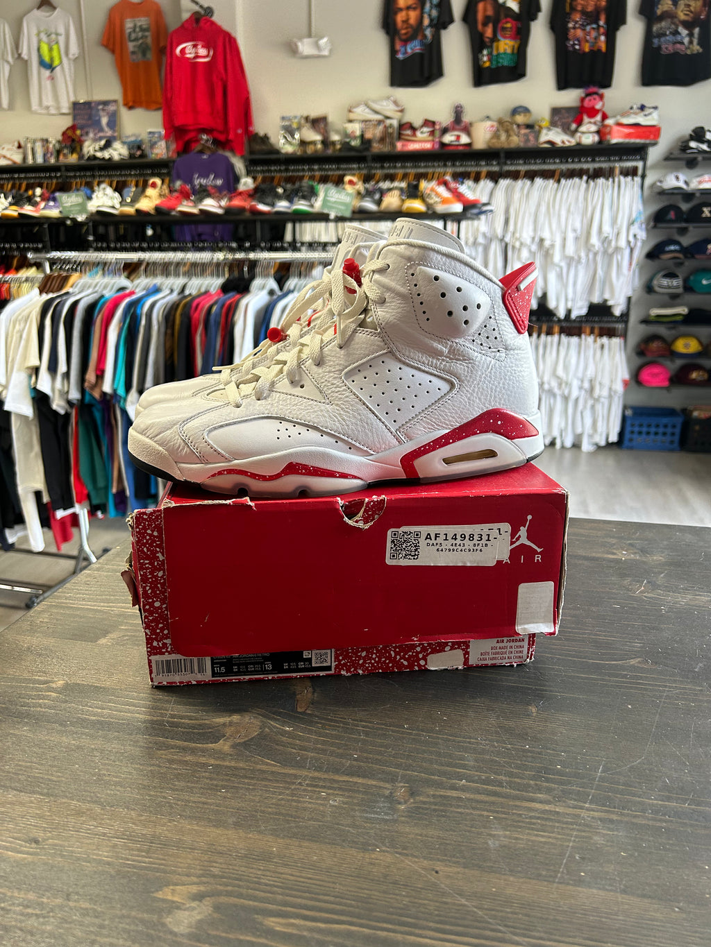 Pre-Owned Nike Air Jordan 6 Retro Red Oreo