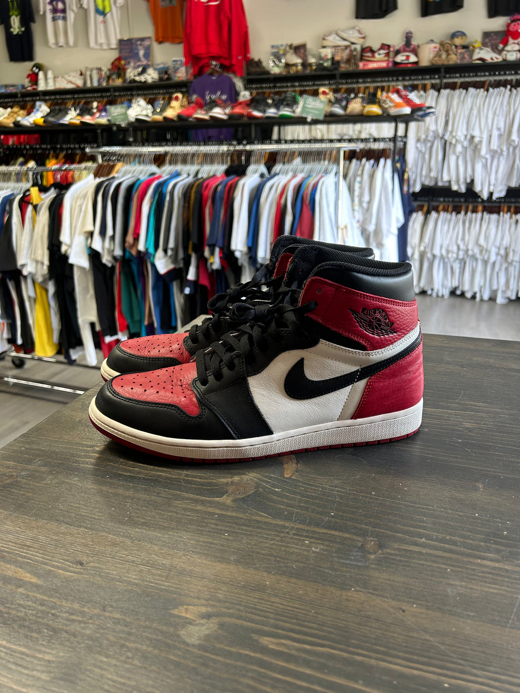 Pre-Owned Nike Air Jordan 1 Retro High Bred Toe