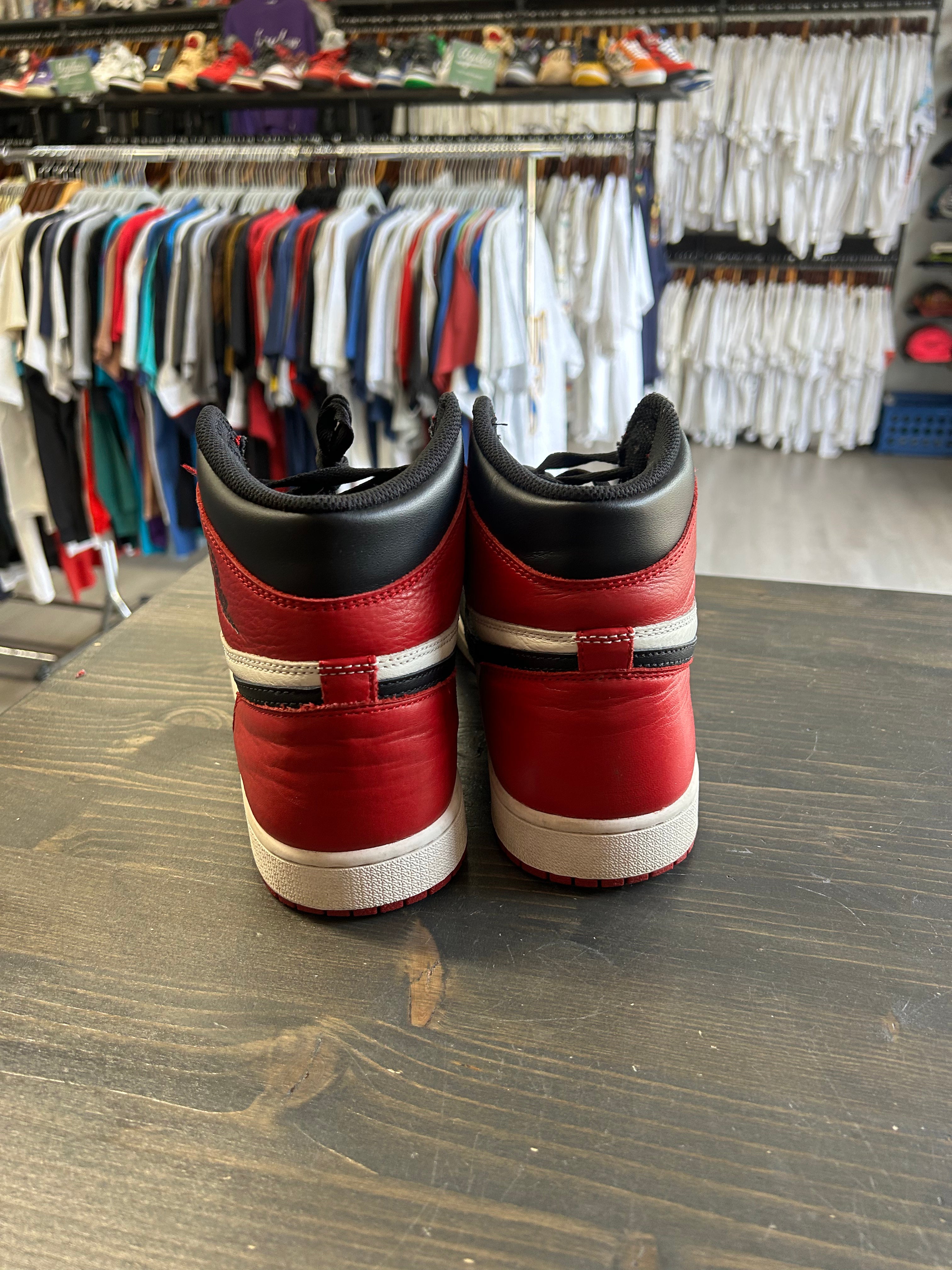 Pre-Owned Nike Air Jordan 1 Retro High Bred Toe