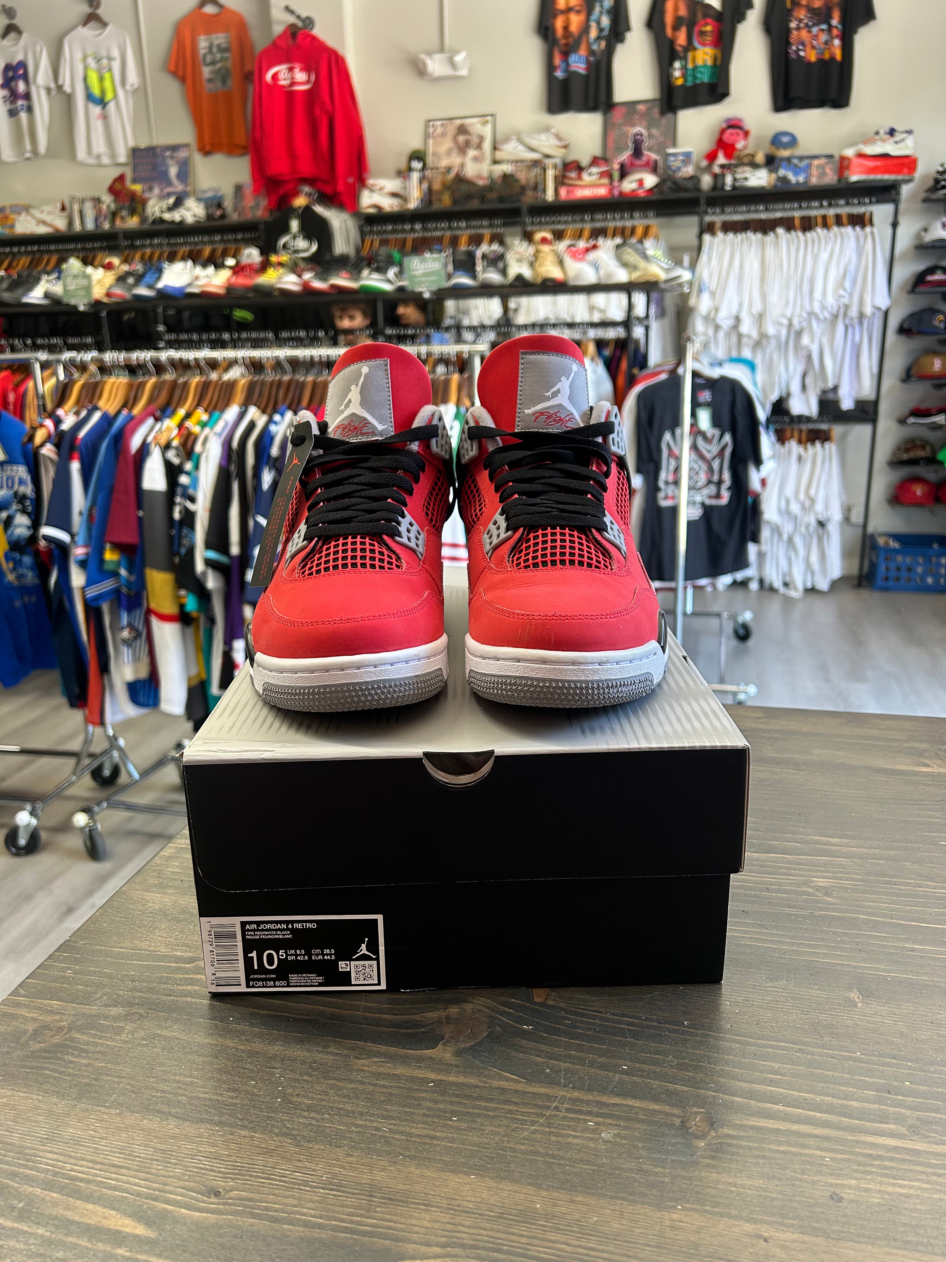 Pre-Owned Jordan 4 Retro Toro Bravo 4 (2026)