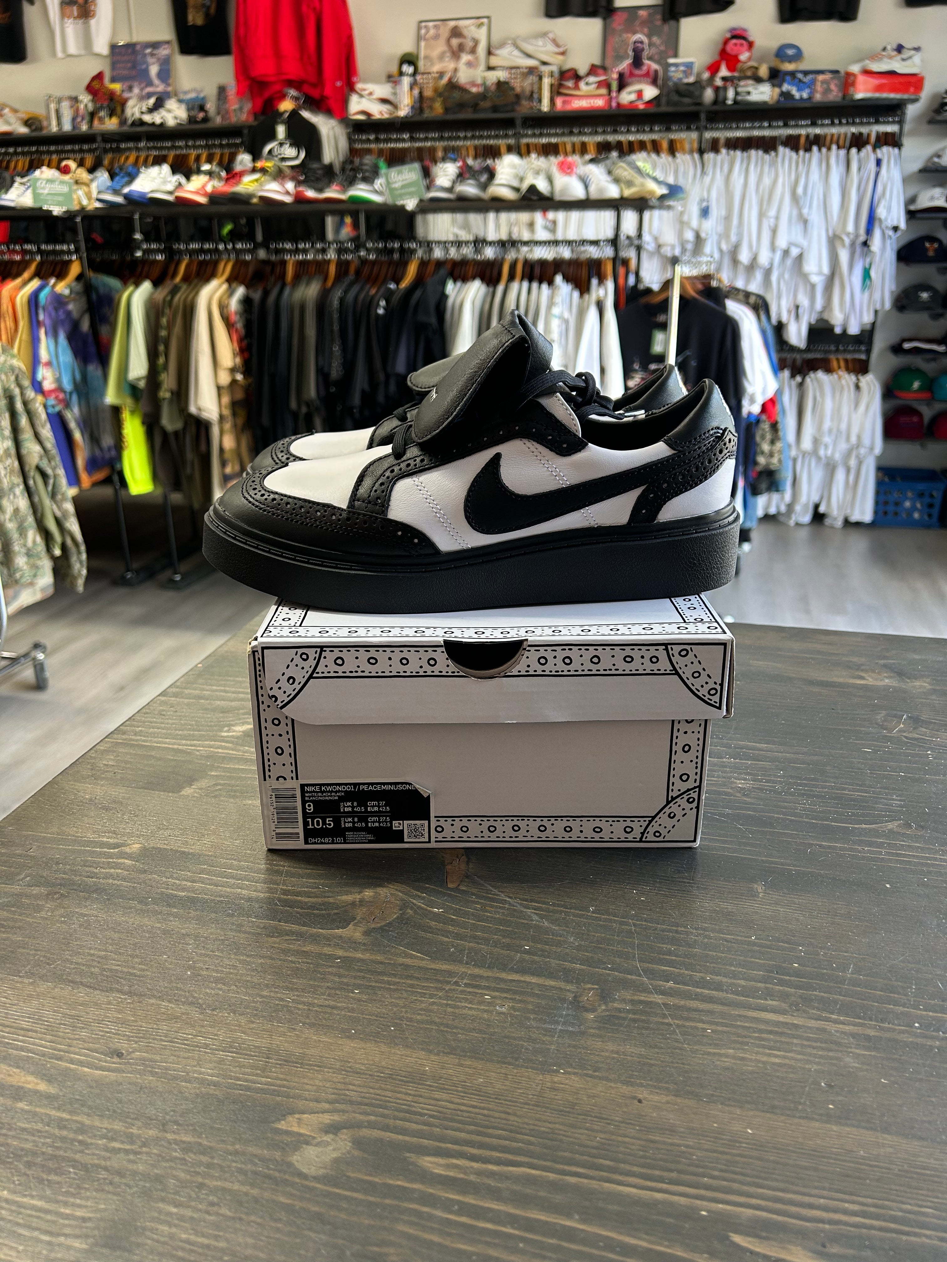 Nike Kwondo 1 Peaceminusone