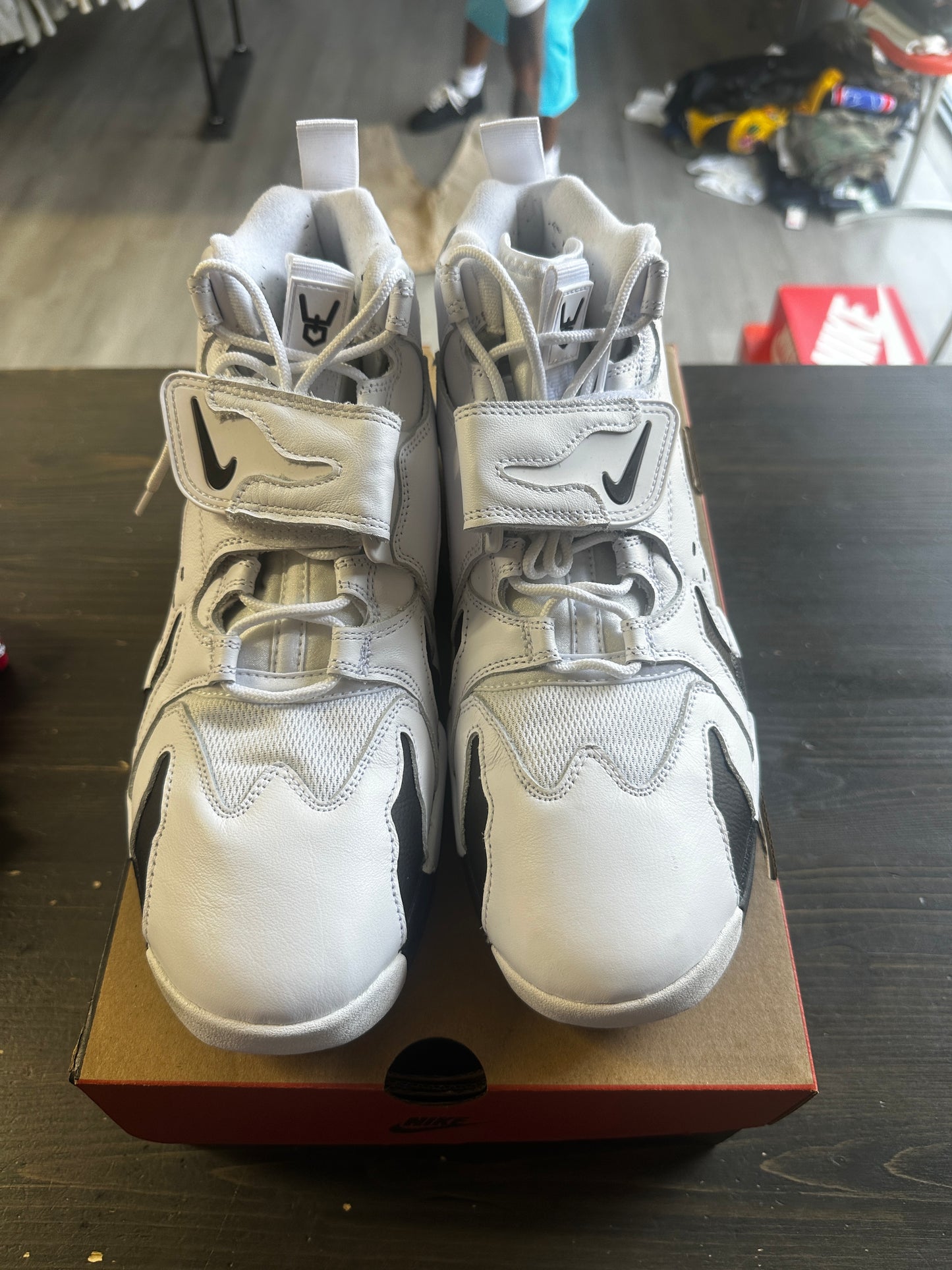 Pre-Owned Colorado Away White Black