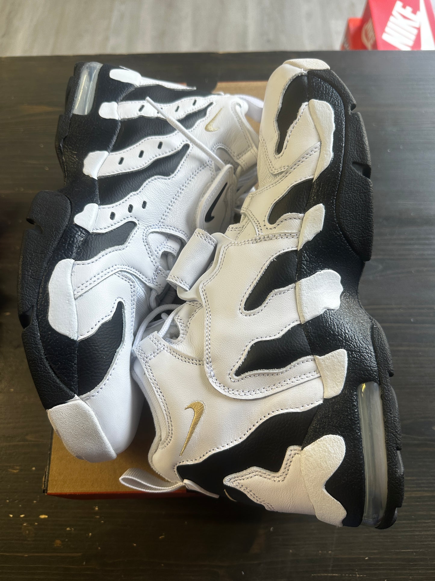 Pre-Owned Colorado Away White Black