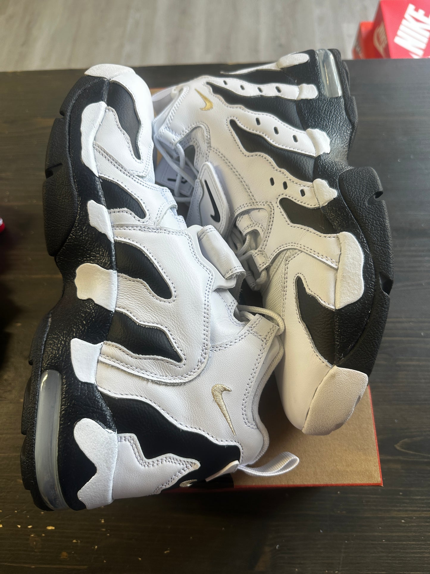 Pre-Owned Colorado Away White Black