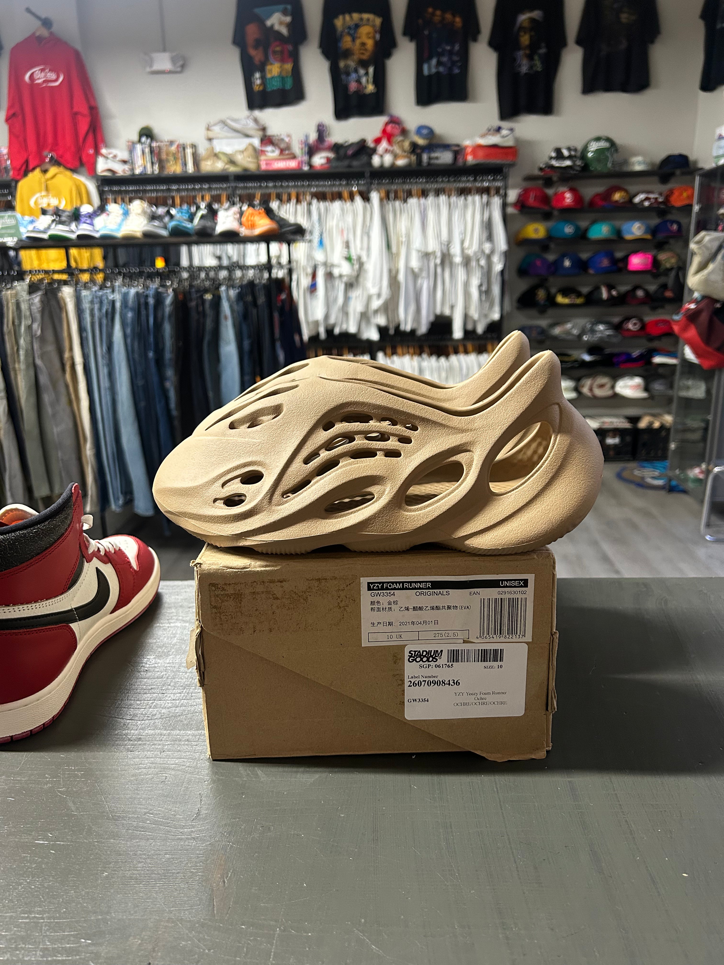 Pre-Owned Adidas Yeezy Foam RNNR Ochre